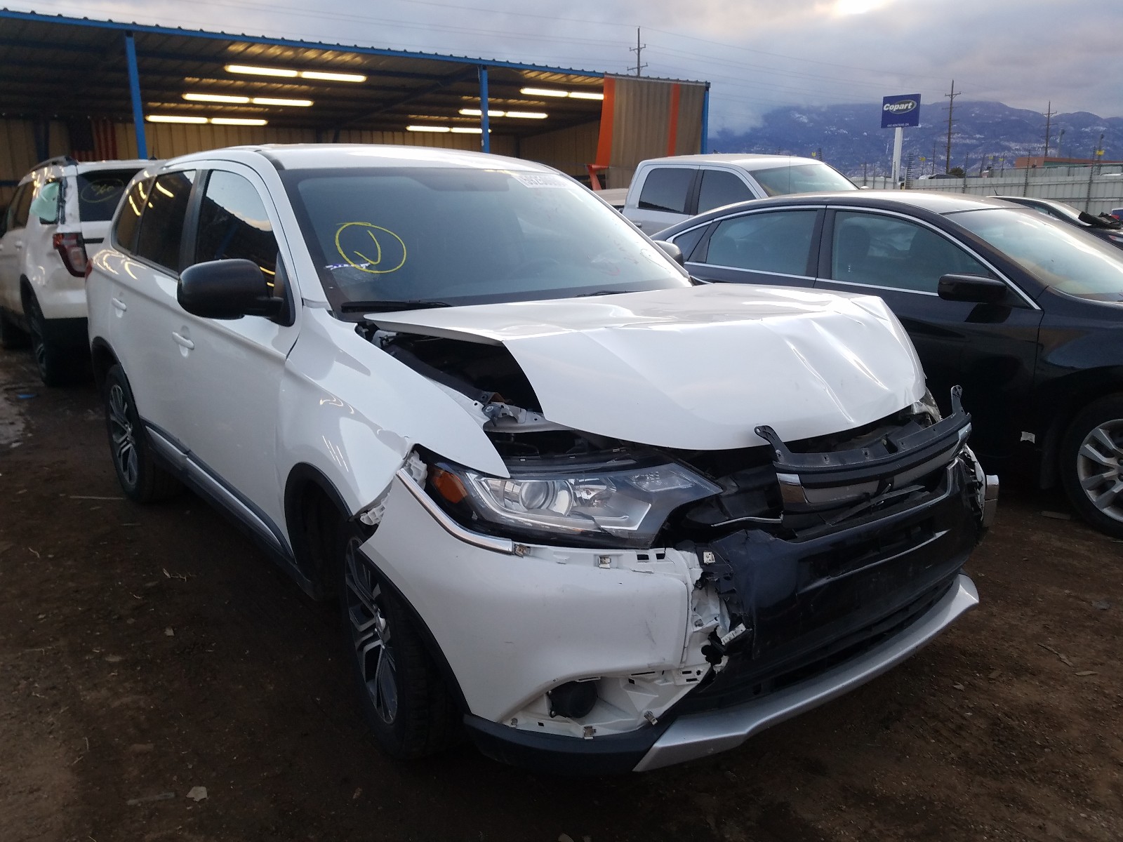 MITSUBISHI OUTLANDER 2017 ja4az2a39hz013801