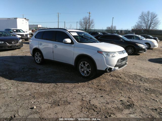 MITSUBISHI OUTLANDER 2015 ja4az3a31fz011737