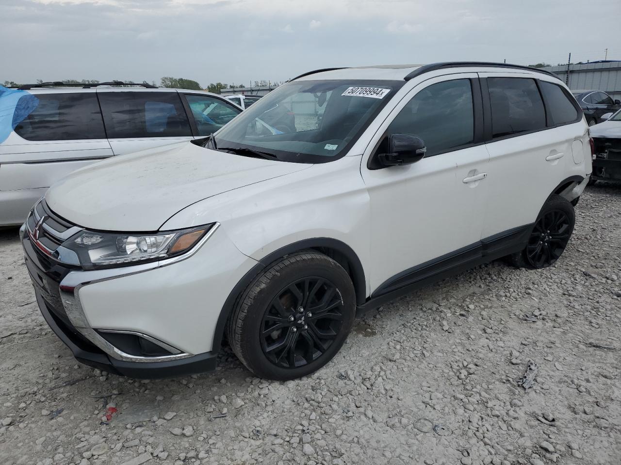 MITSUBISHI OUTLANDER 2018 ja4az3a32jz036820