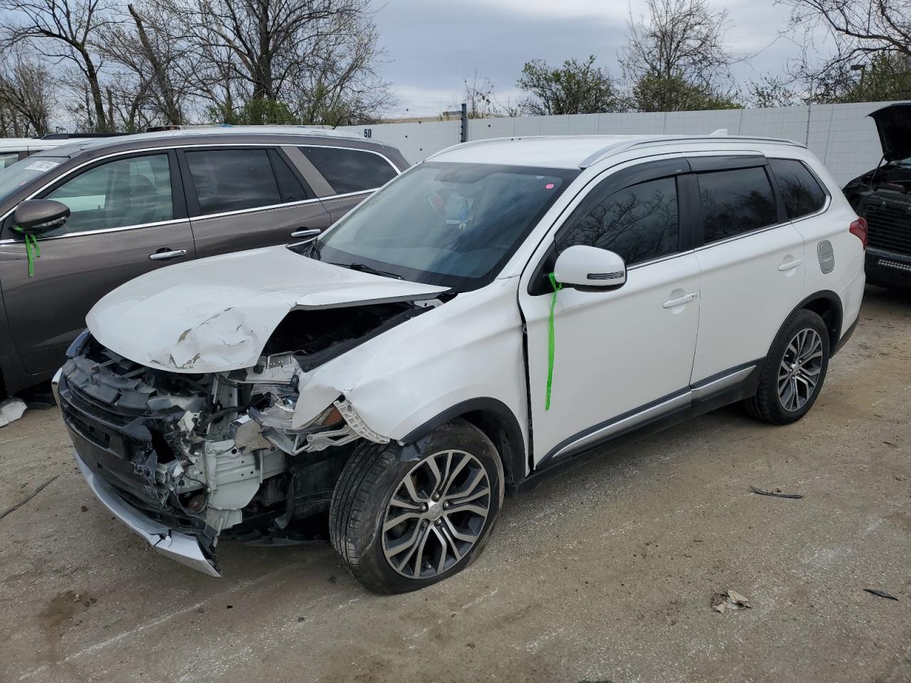 MITSUBISHI OUTLANDER 2017 ja4az3a33hz059582