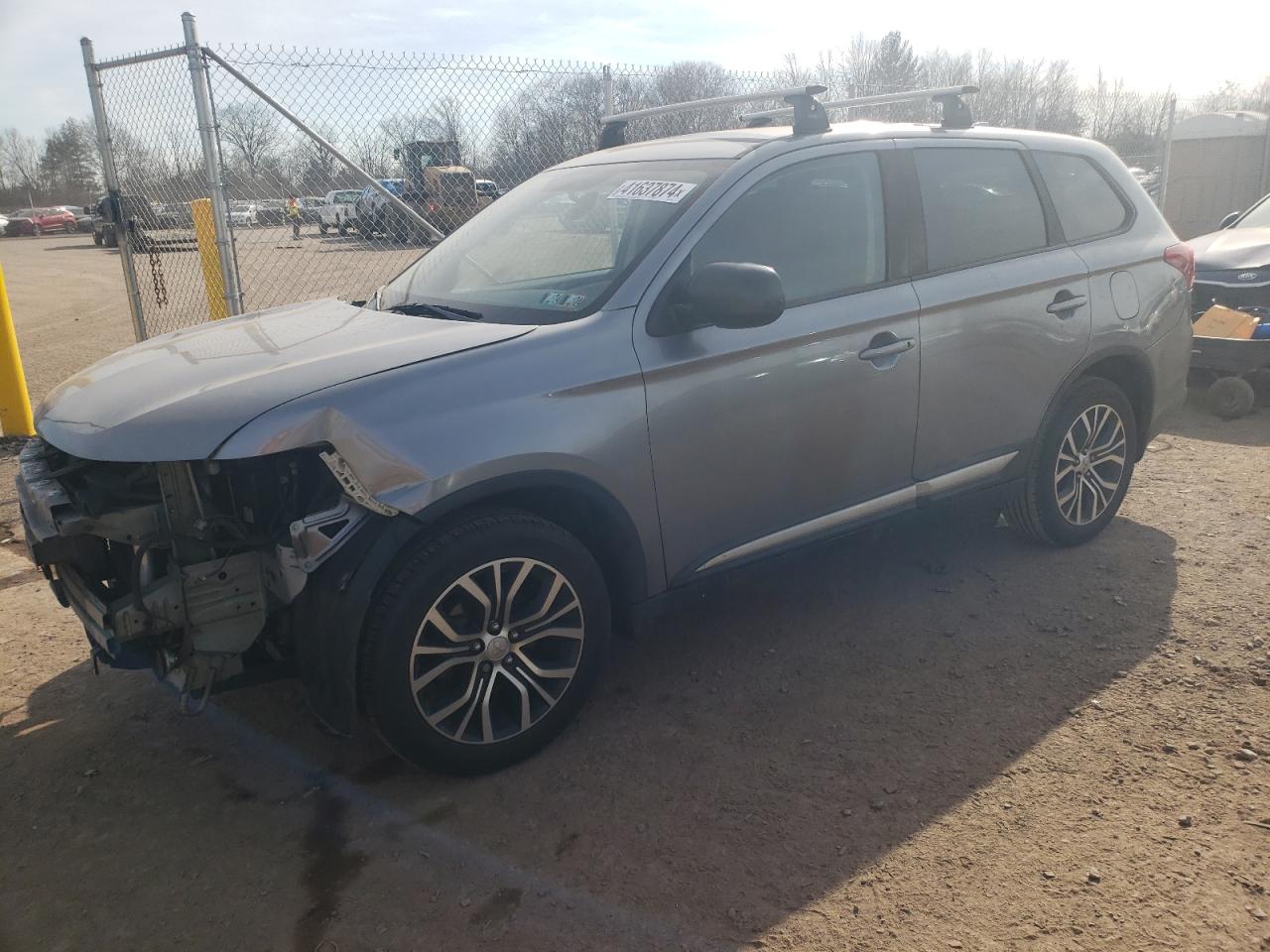 MITSUBISHI OUTLANDER 2018 ja4az3a38jz053346