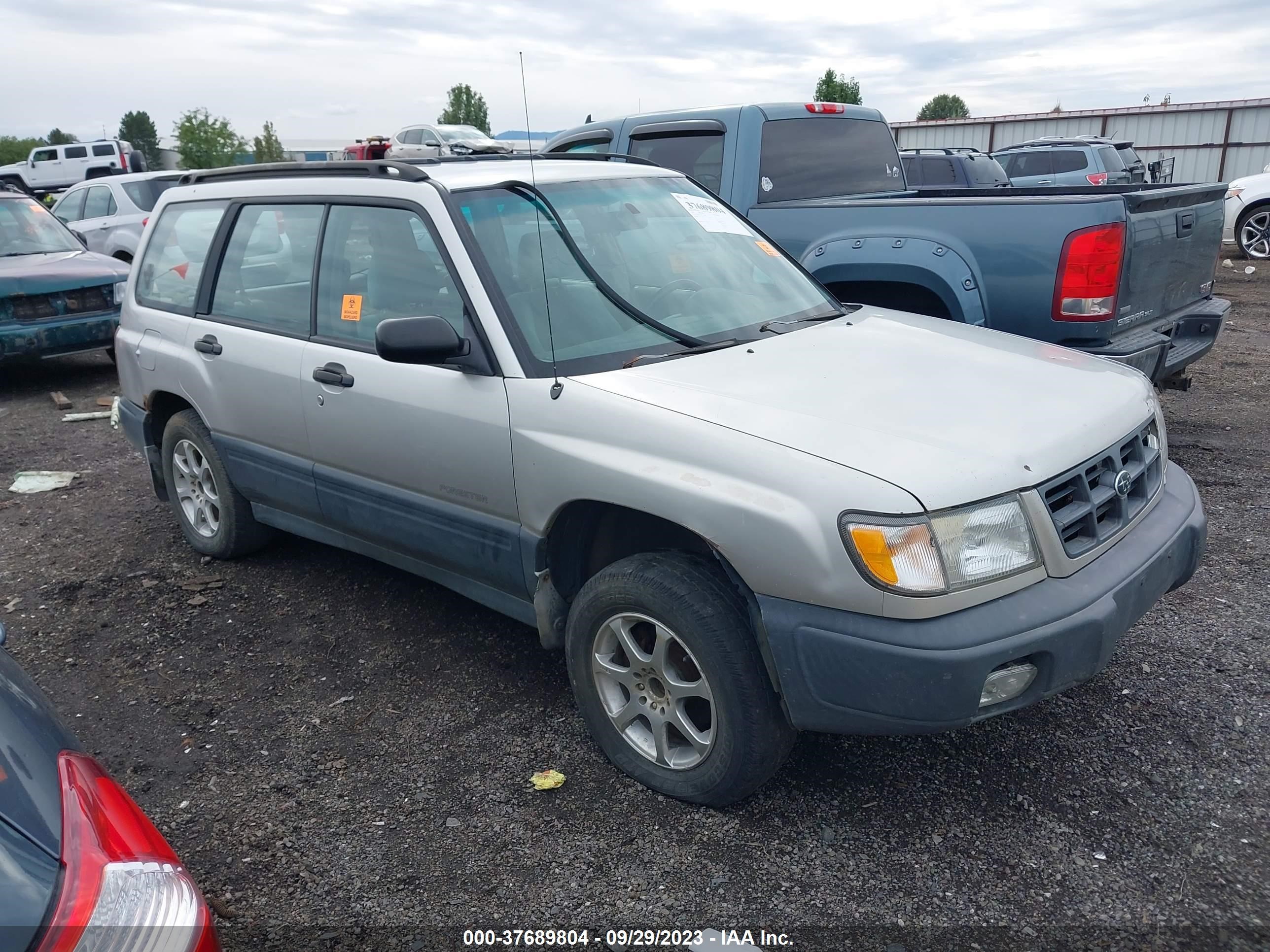 SUBARU FORESTER 1999 jf1sf6351xg731383