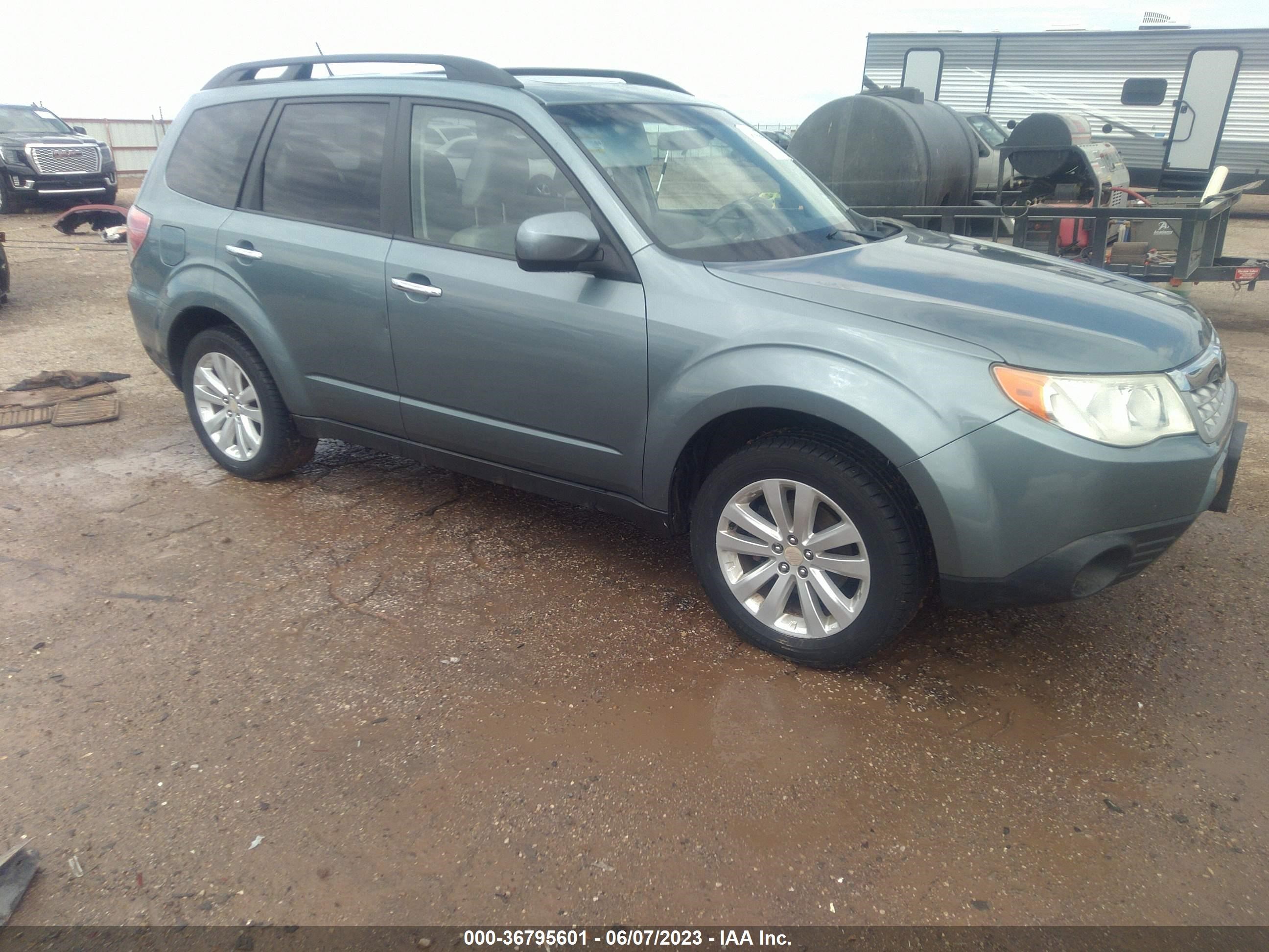 SUBARU FORESTER 2011 jf2shacc5bh748293