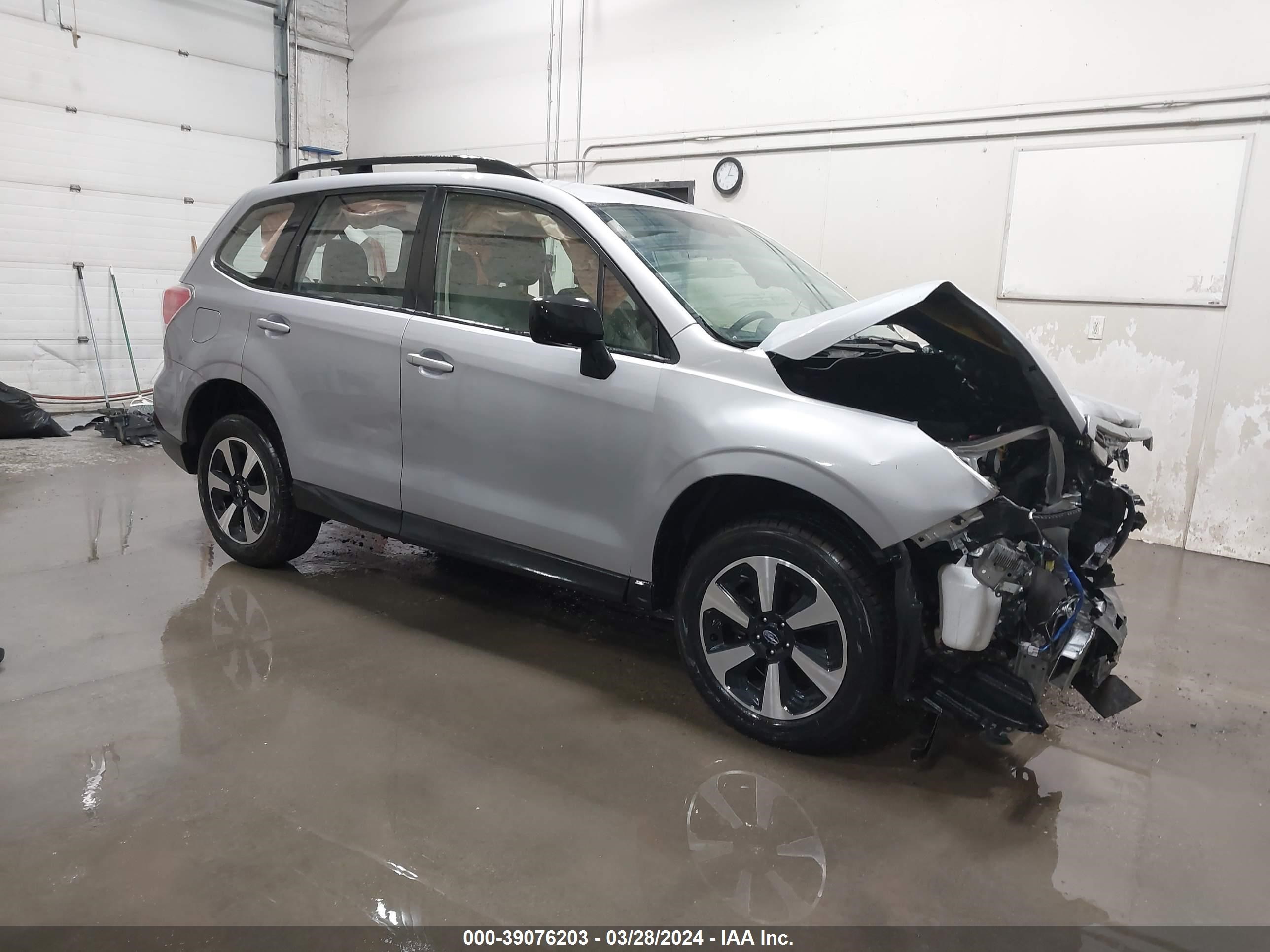 SUBARU FORESTER 2017 jf2sjabc4hh589751