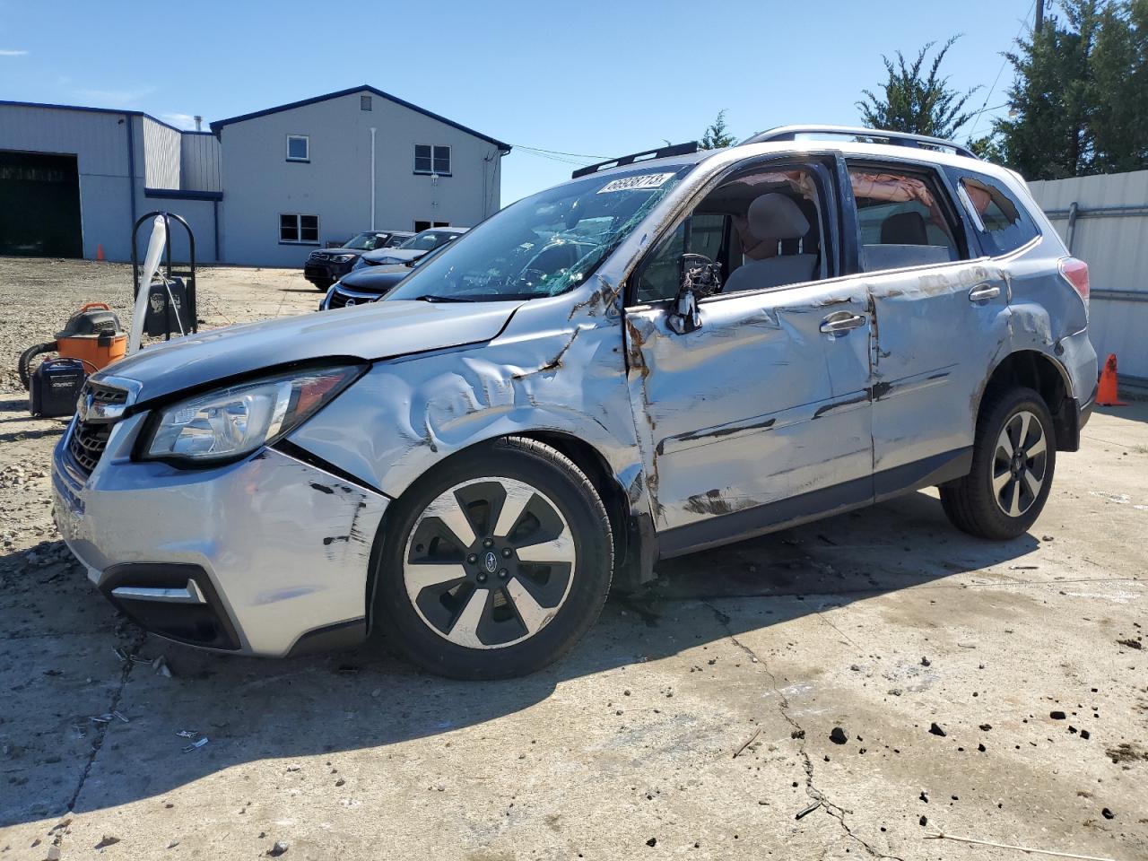 SUBARU FORESTER 2018 jf2sjadc8jh589335