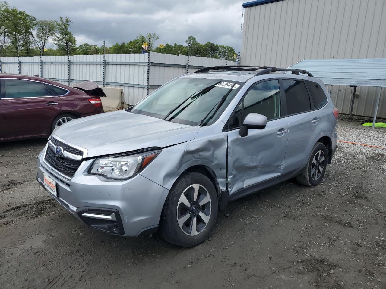 SUBARU FORESTER 2018 jf2sjaec1jh487275