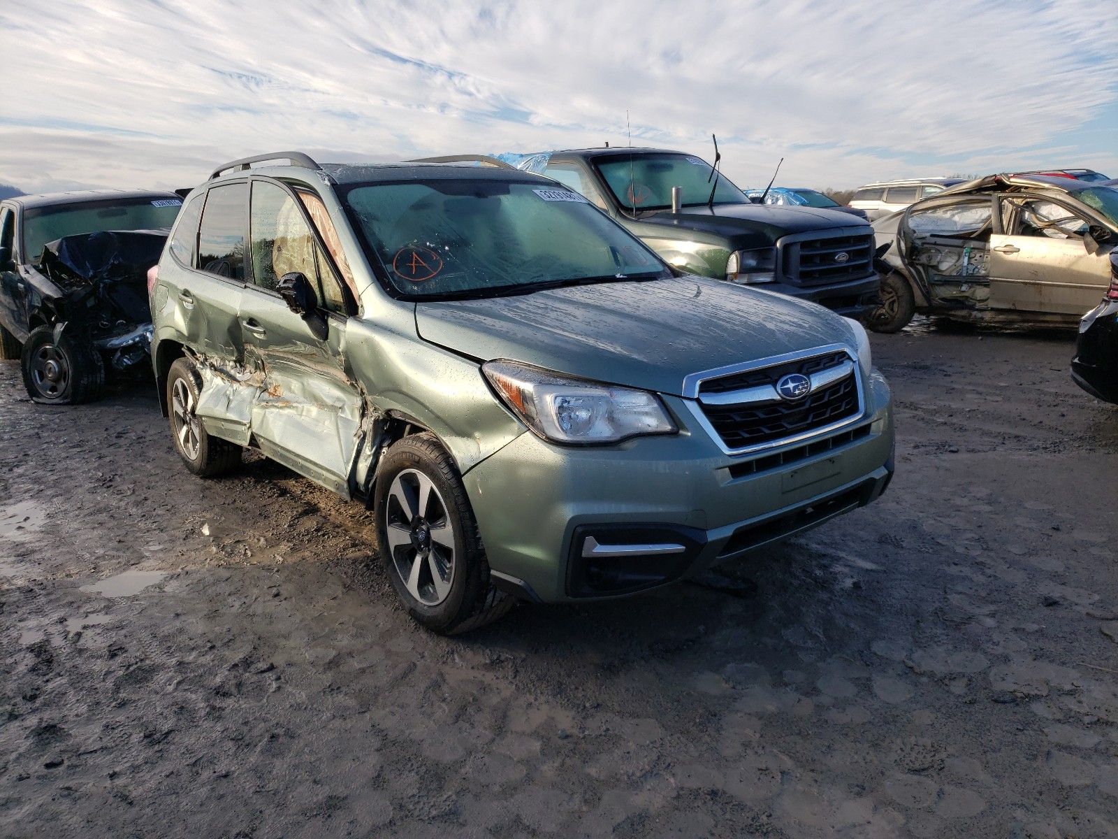 SUBARU FORESTER 2017 jf2sjaec2hh418525