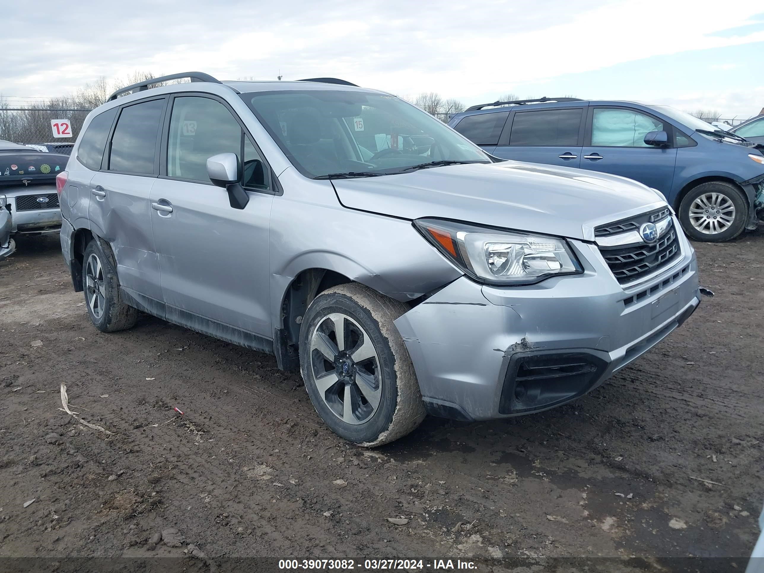 SUBARU FORESTER 2017 jf2sjaec3hh594547