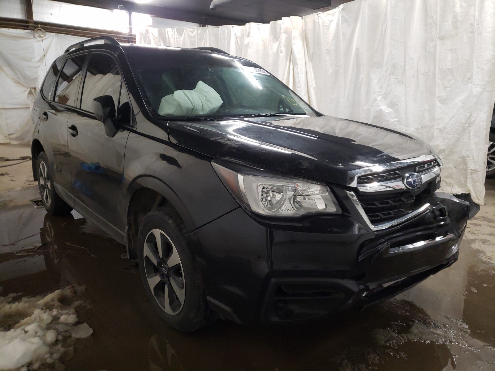 SUBARU FORESTER 2 2018 jf2sjaec4jh573454