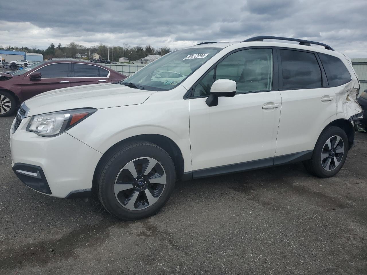 SUBARU FORESTER 2018 jf2sjaec5jh531083