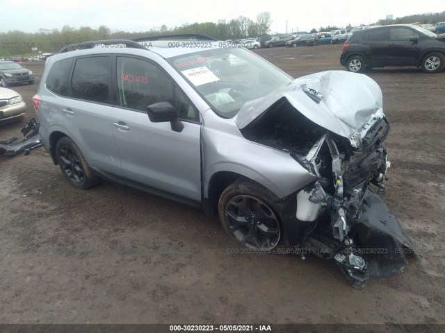 SUBARU FORESTER 2018 jf2sjagc1jh538366