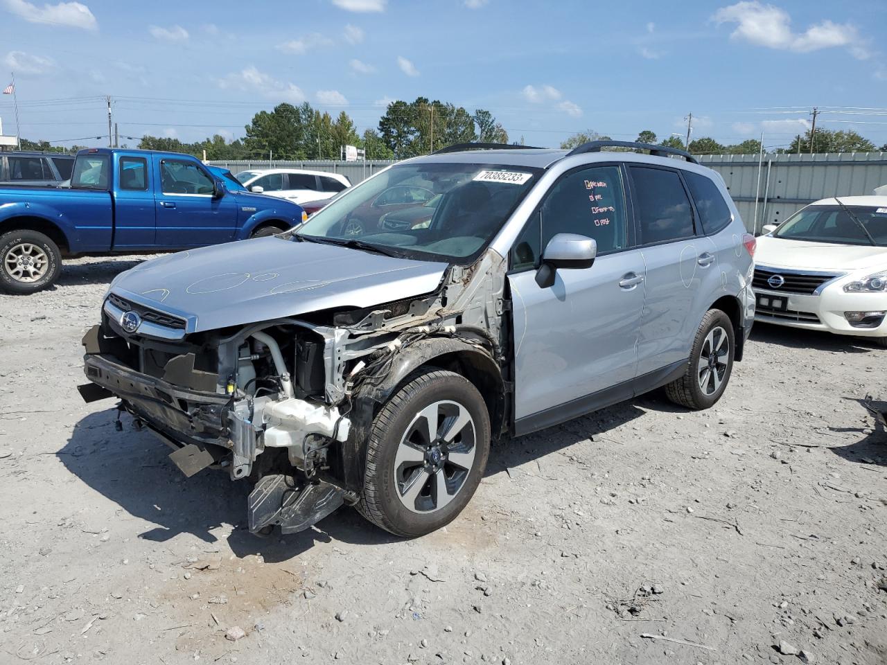 SUBARU FORESTER 2018 jf2sjagc6jh509395