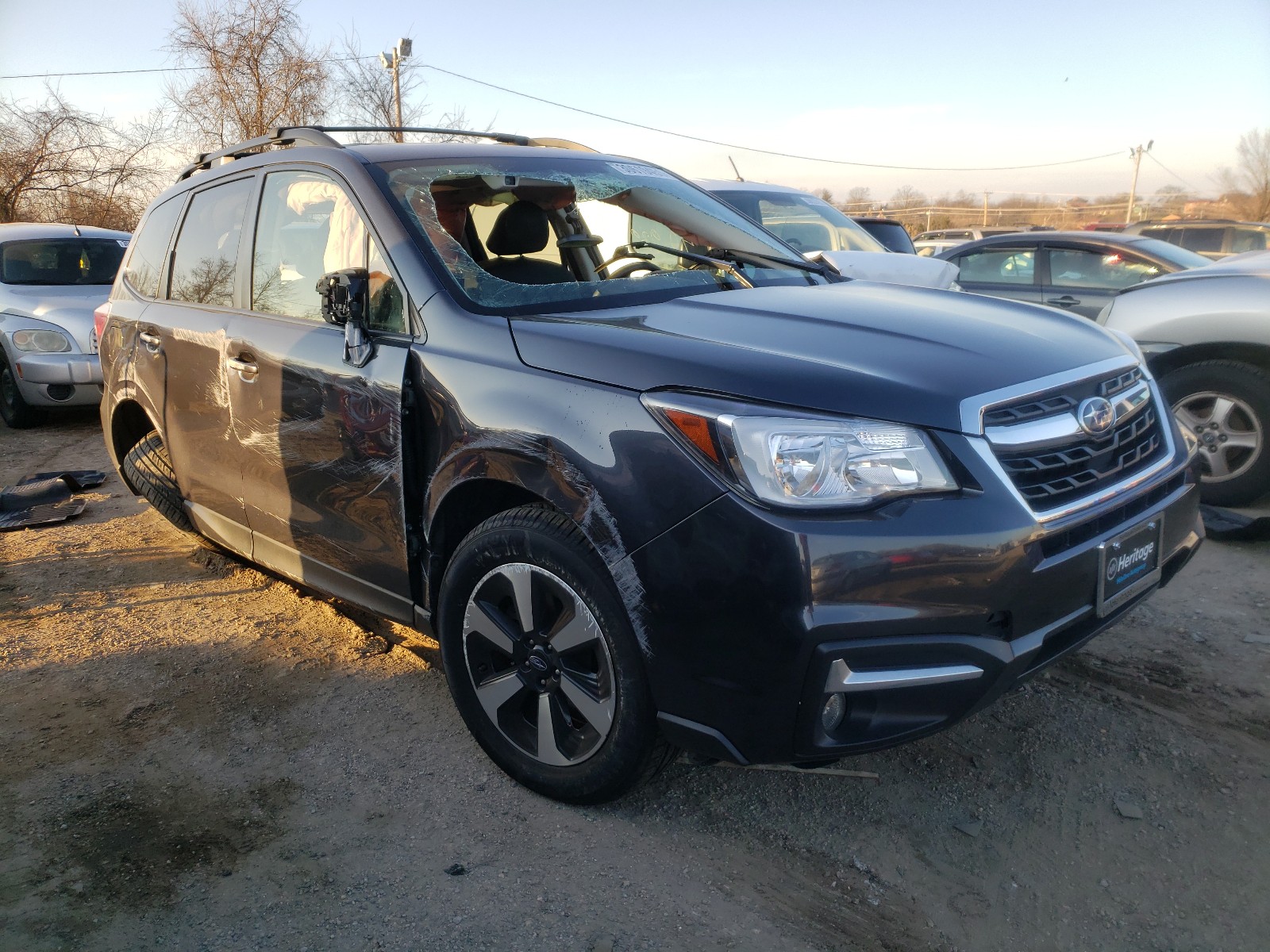 SUBARU FORESTER 2 2018 jf2sjagc6jh570004