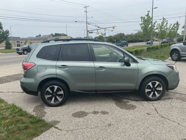 SUBARU FORESTER 2018 jf2sjalc0jh495810