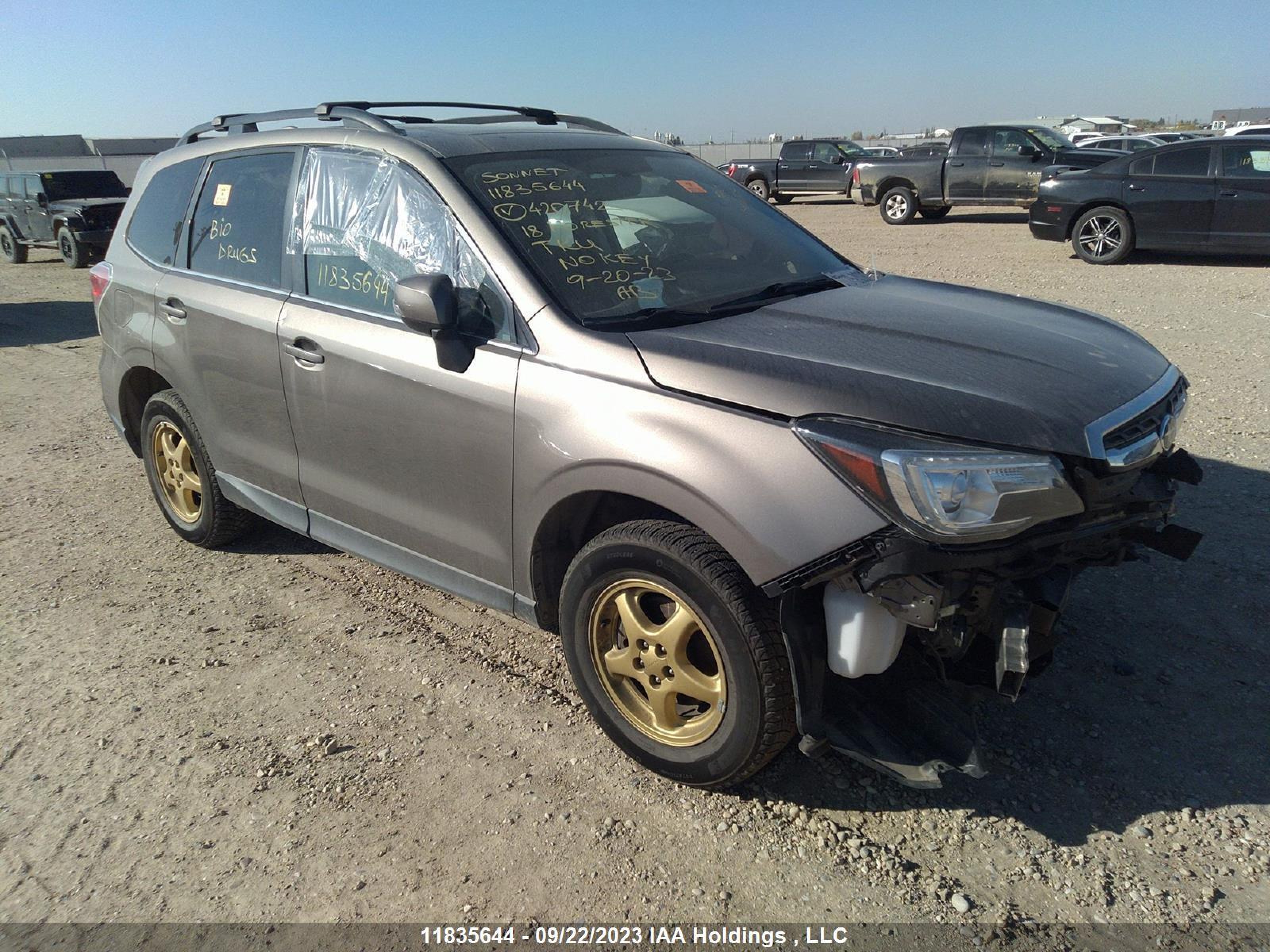 SUBARU FORESTER 2018 jf2sjesc7jh420742