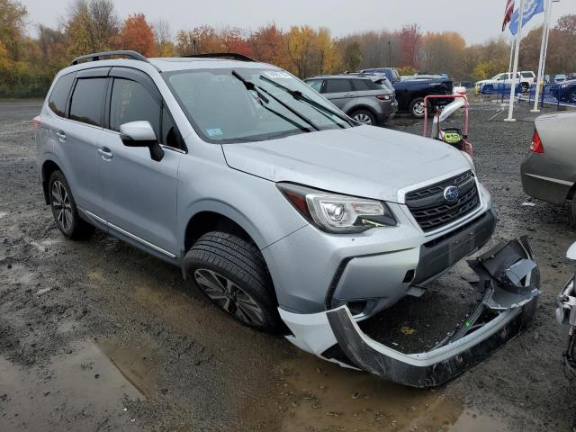 SUBARU FORESTER 2 2017 jf2sjgwc5hh572681