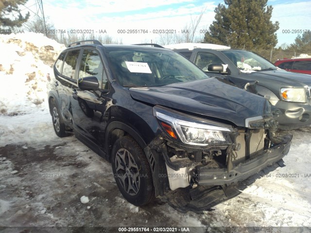 SUBARU FORESTER 2019 jf2skagc2kh518514