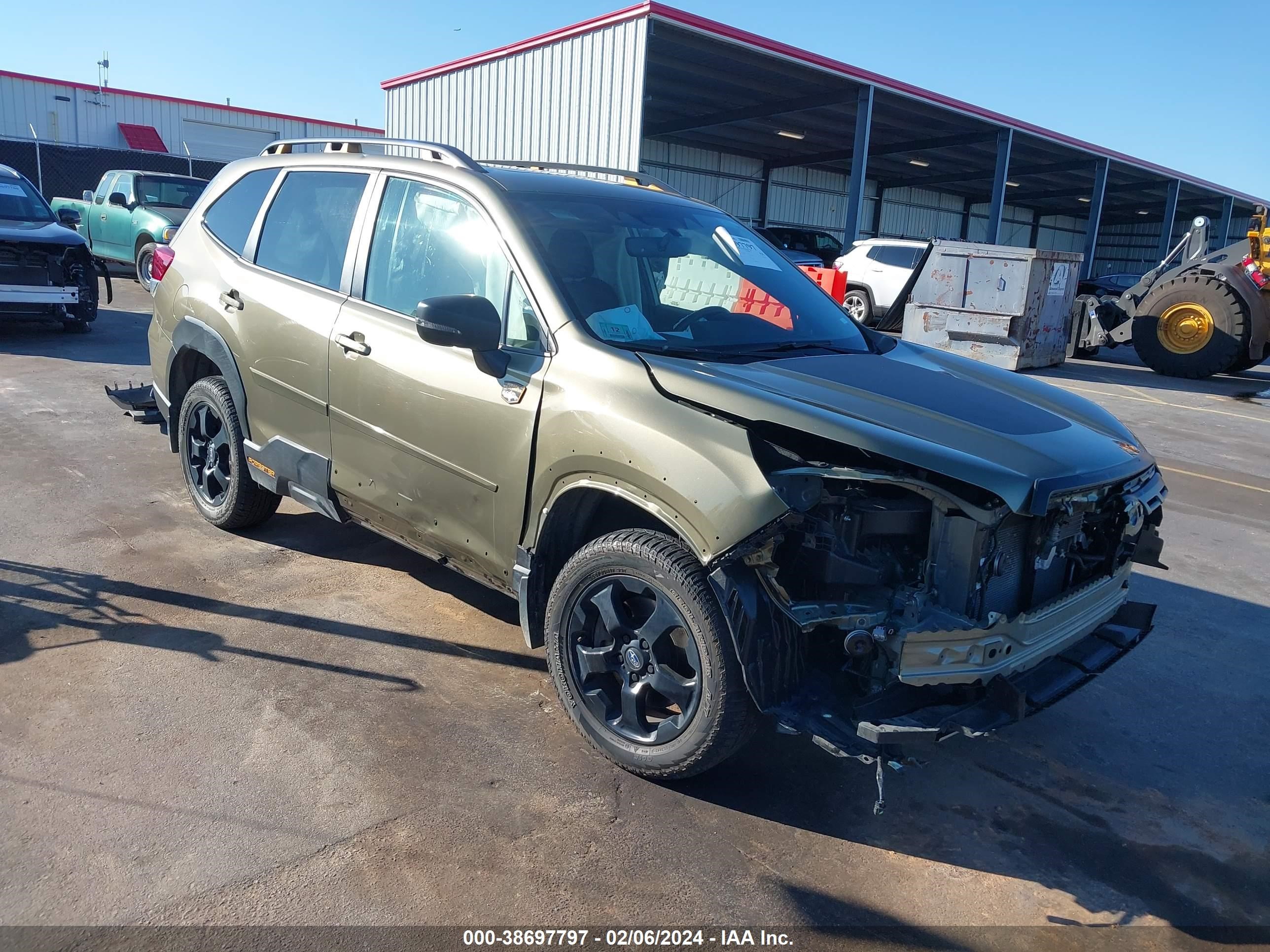 SUBARU FORESTER 2022 jf2skamc3nh460826