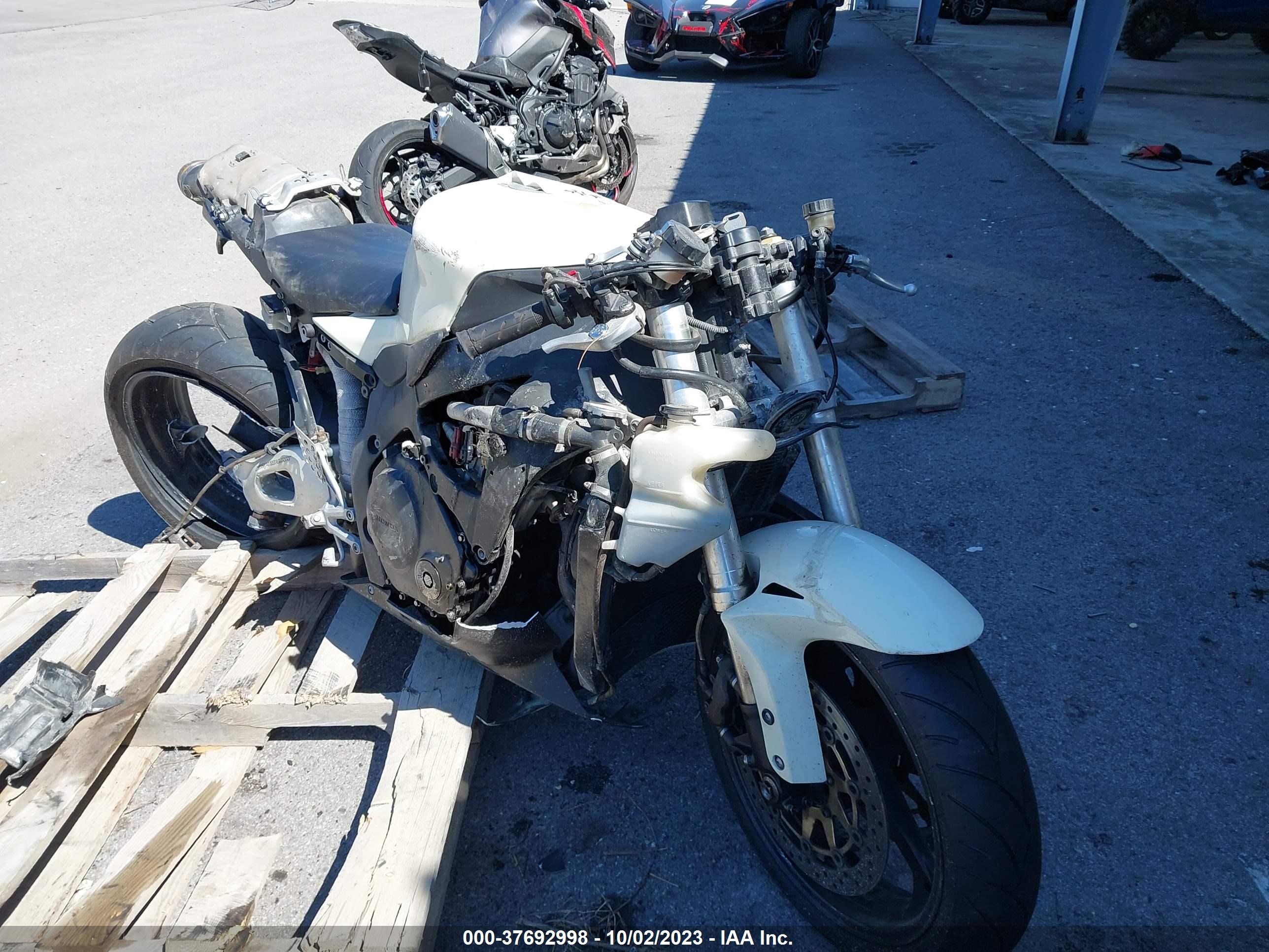 HONDA NULL 2006 jh2sc57016m212742