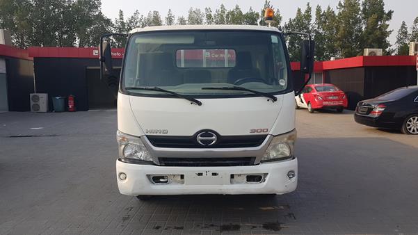 HINO 711 300 4X2 FLATBED TRUCK 2012 jhhufj1h9ck001745