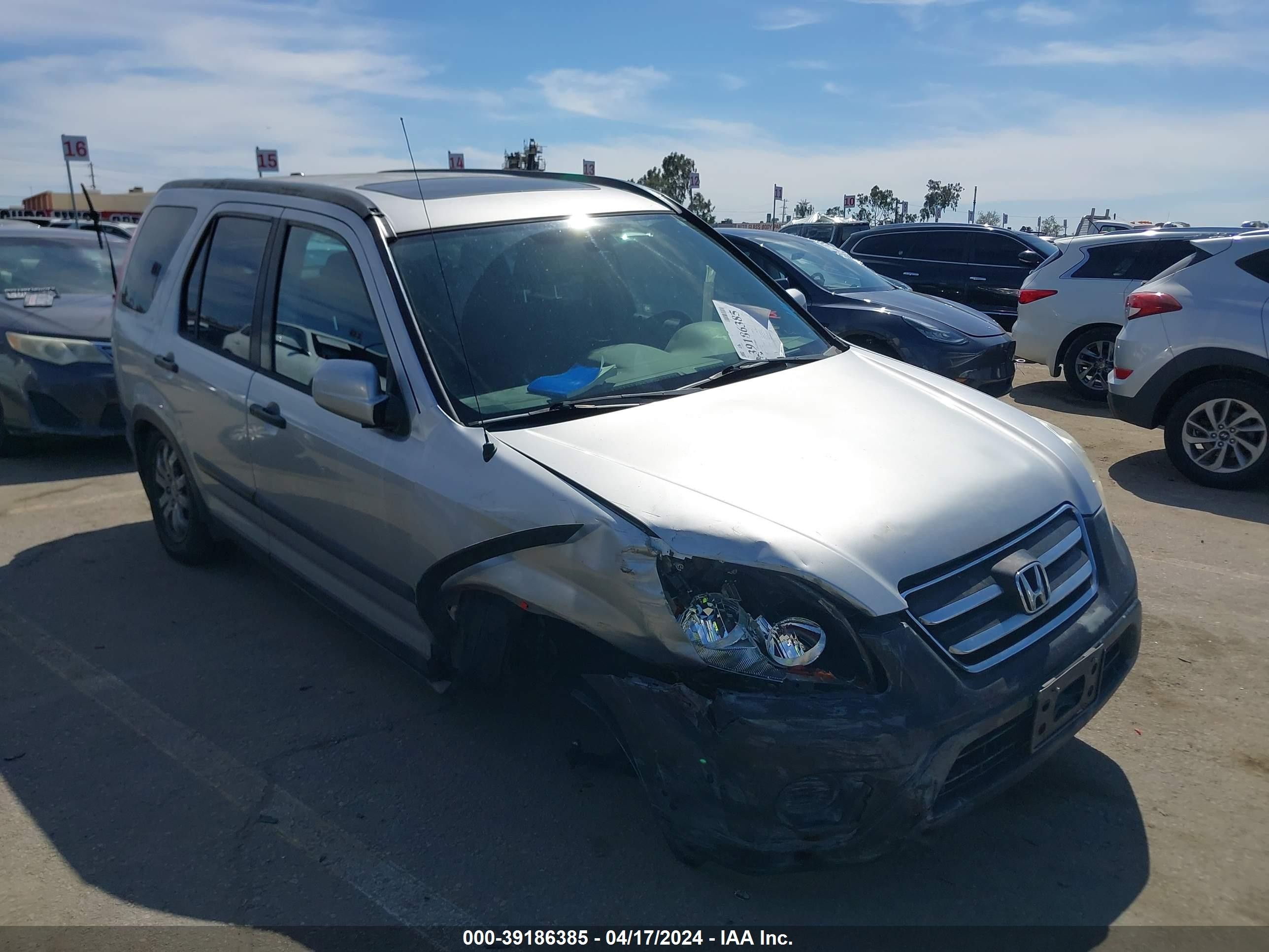 HONDA CR-V 2005 jhlrd78805c060349