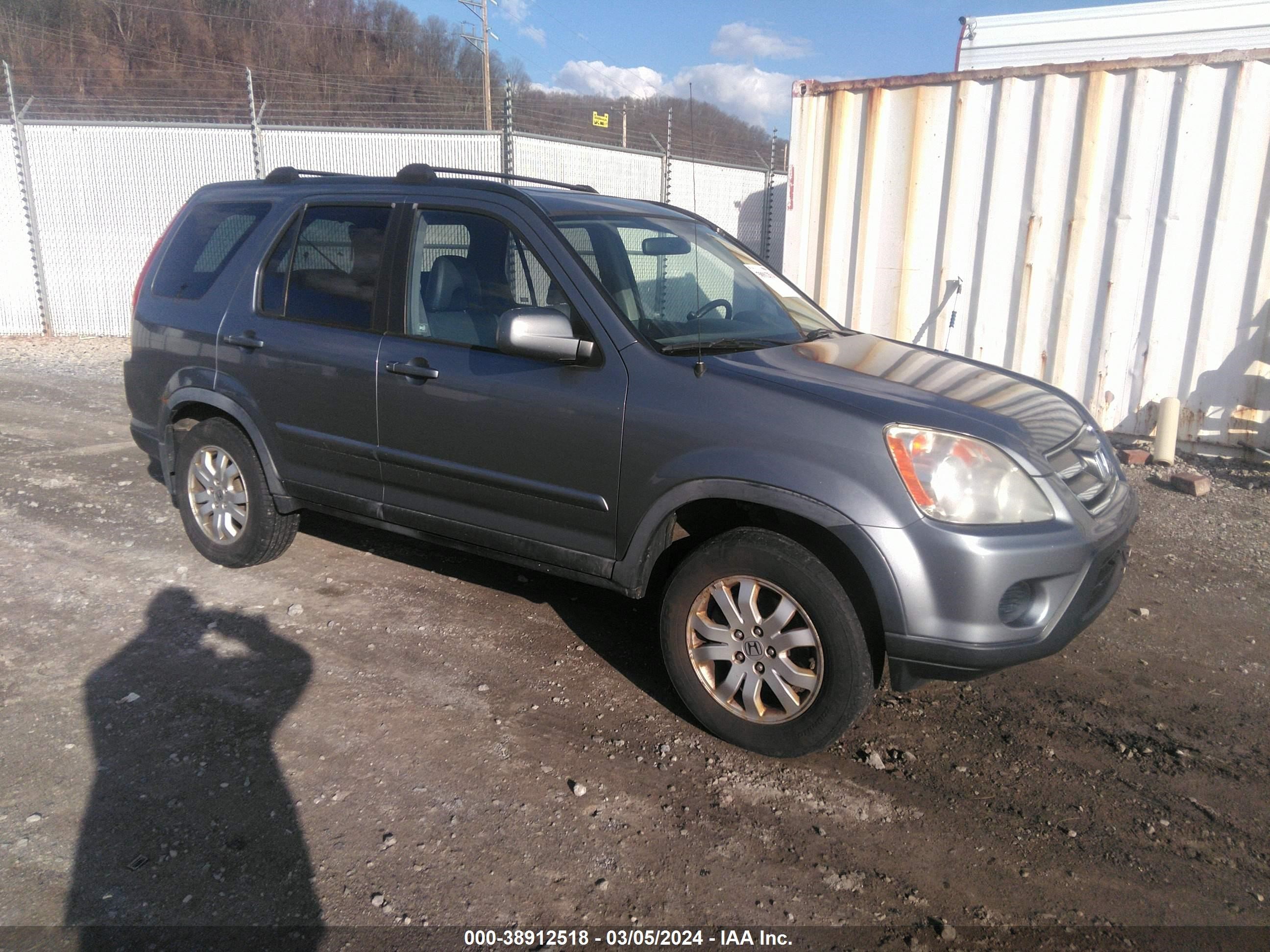 HONDA CR-V 2005 jhlrd78925c064105