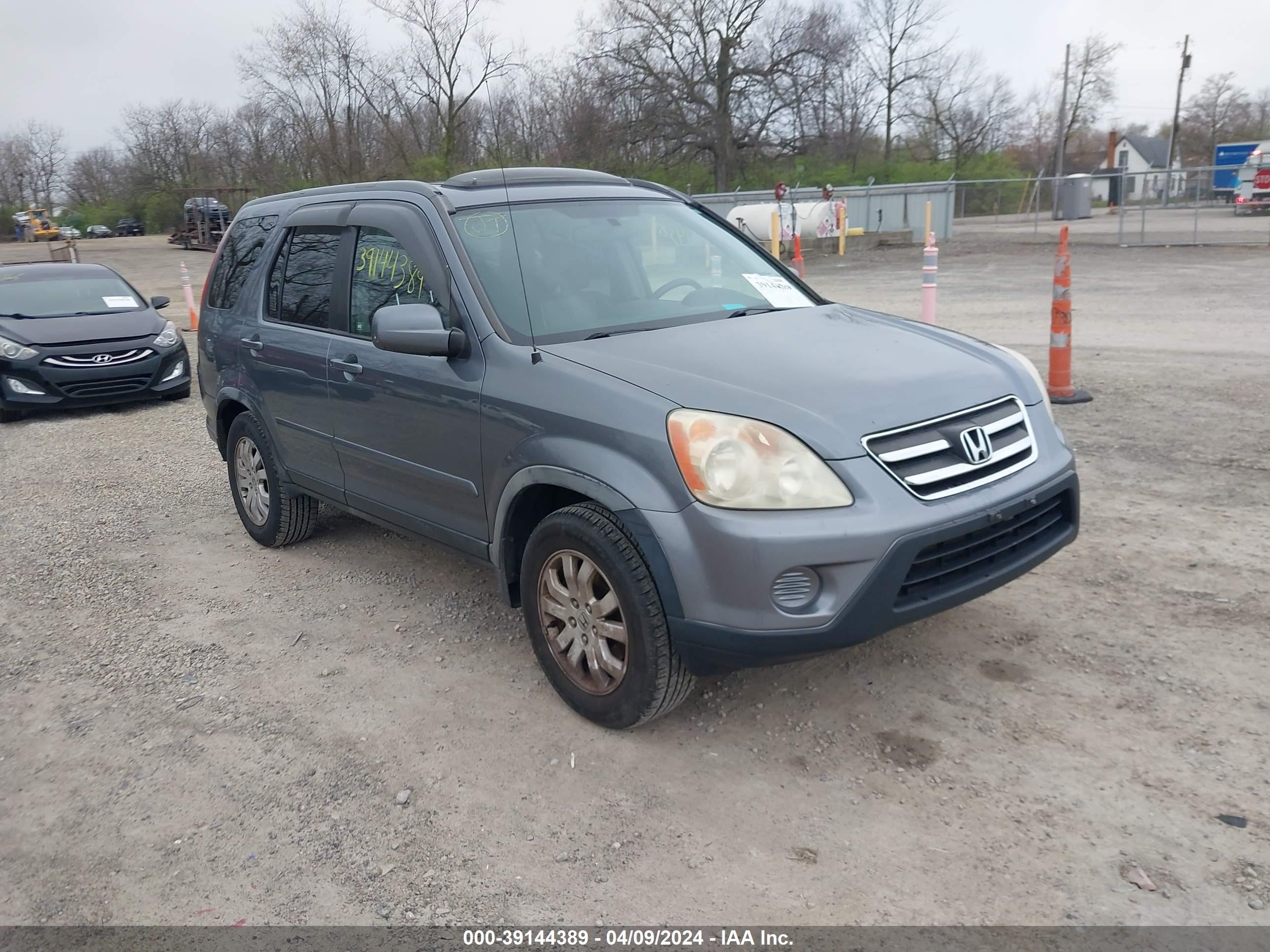 HONDA CR-V 2005 jhlrd78975c055397