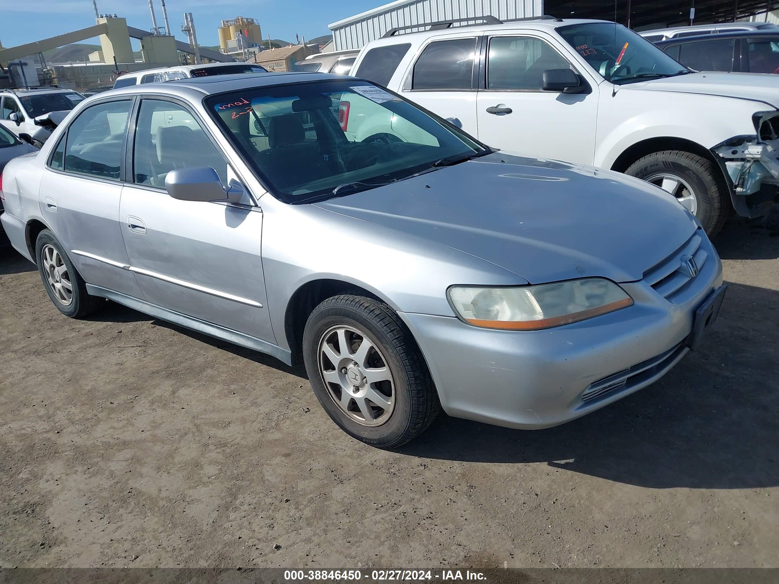 HONDA ACCORD 2002 jhmcg66842c027551