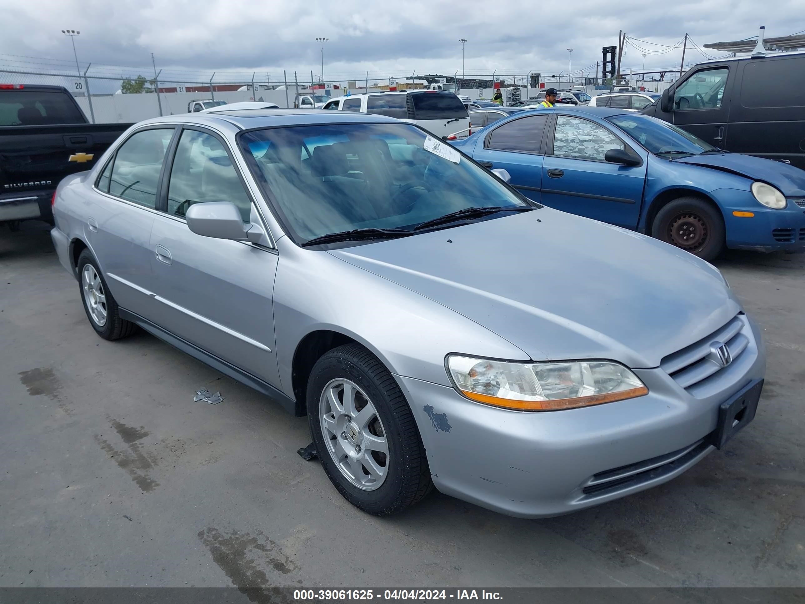 HONDA ACCORD 2002 jhmcg66882c028962