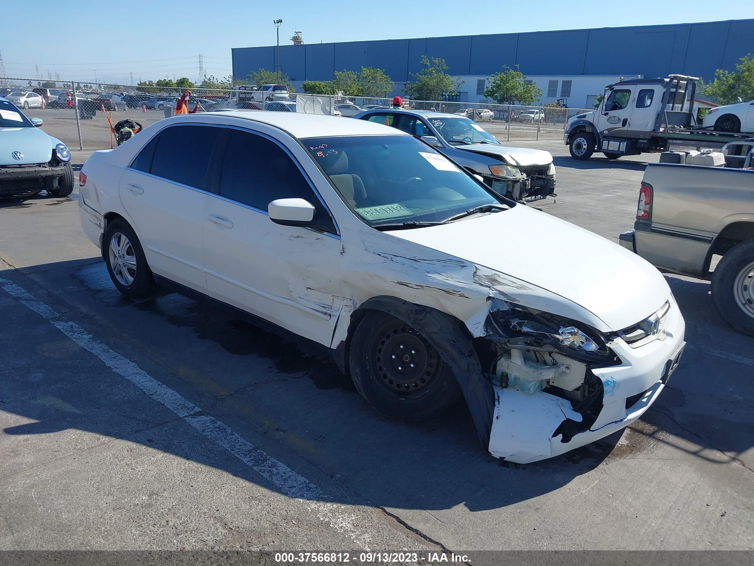 HONDA ACCORD 2004 jhmcm56384c000931