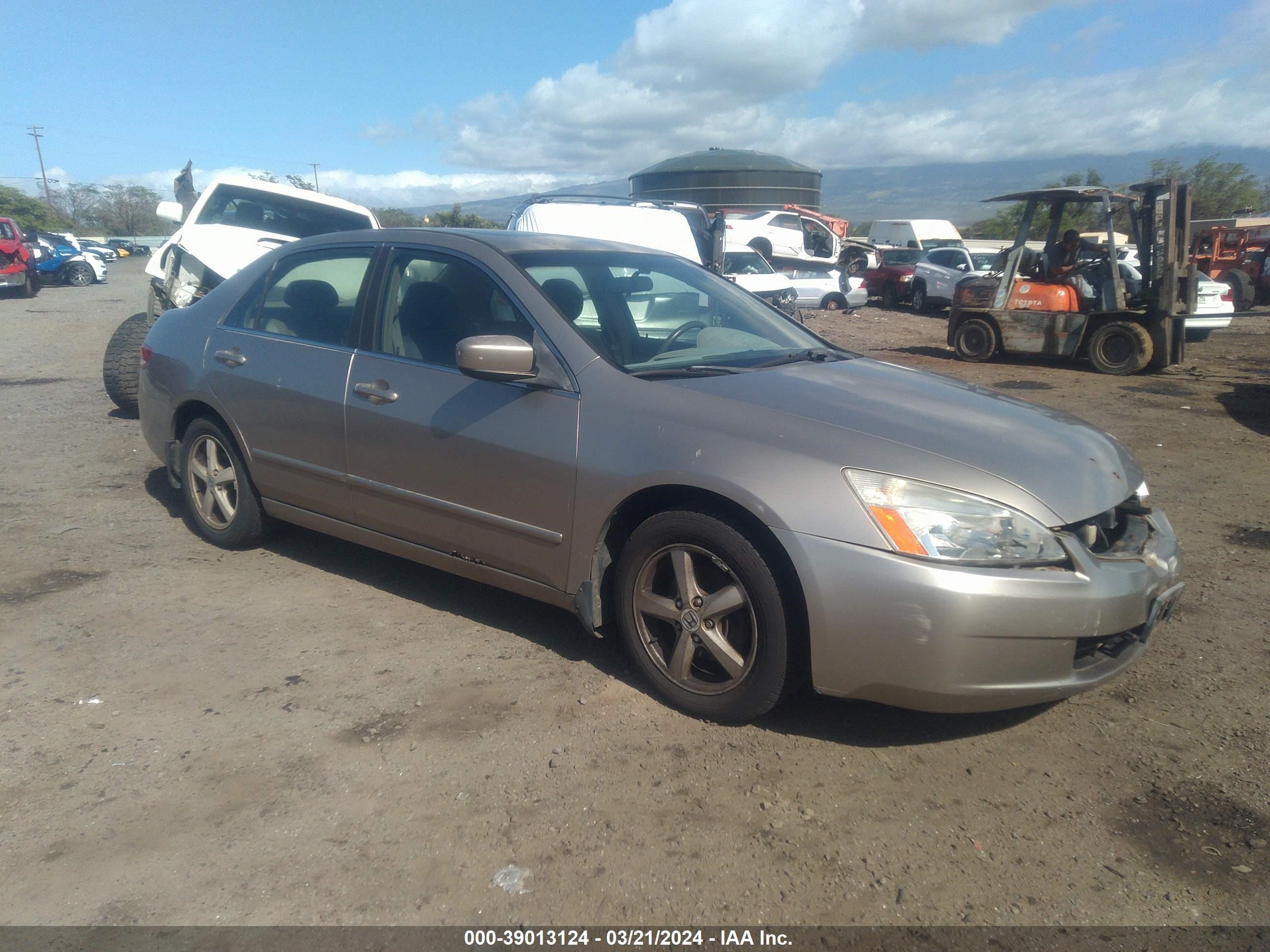 HONDA ACCORD 2004 jhmcm56884c015490