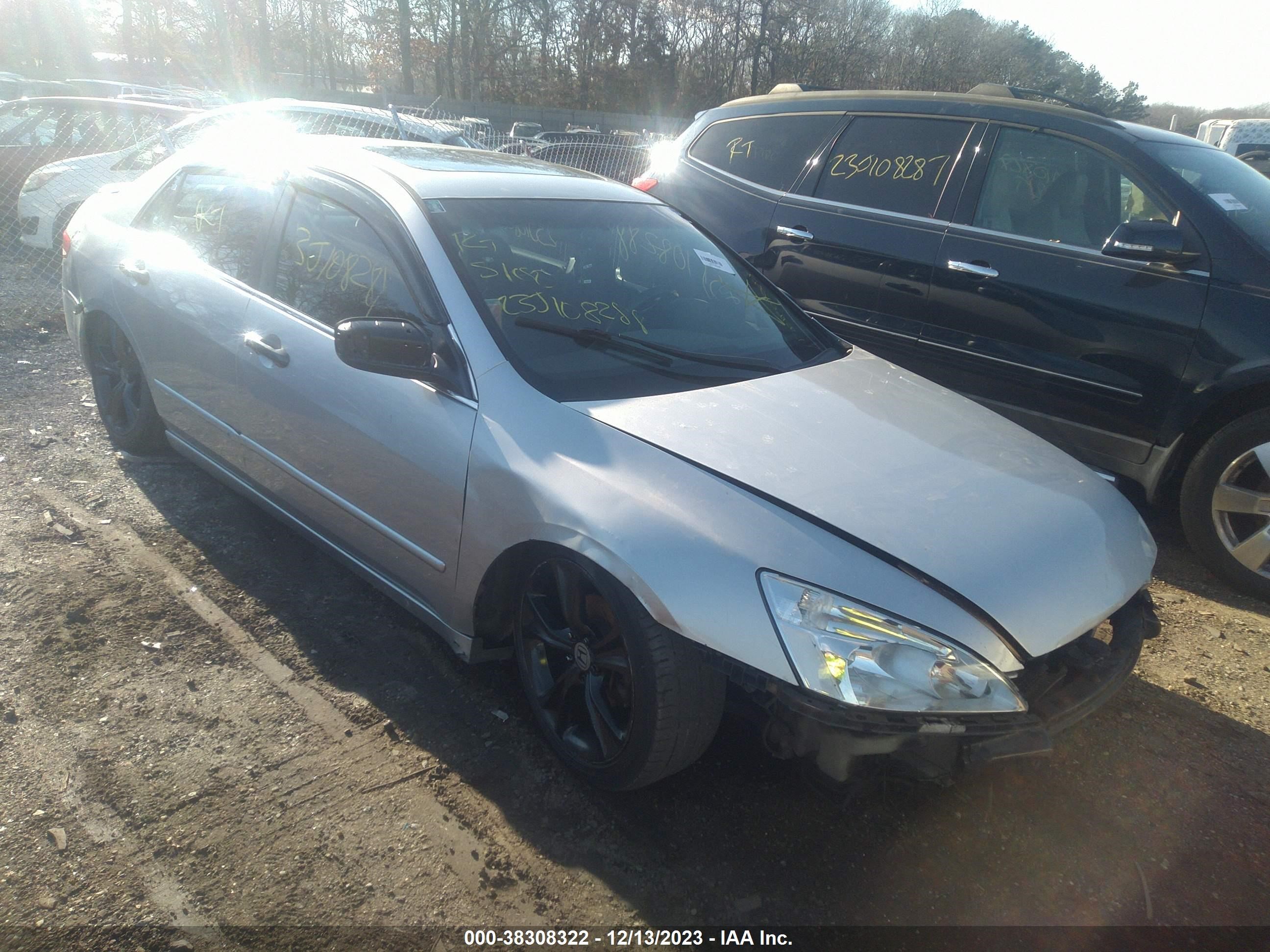 HONDA ACCORD 2004 jhmcm56894c035148