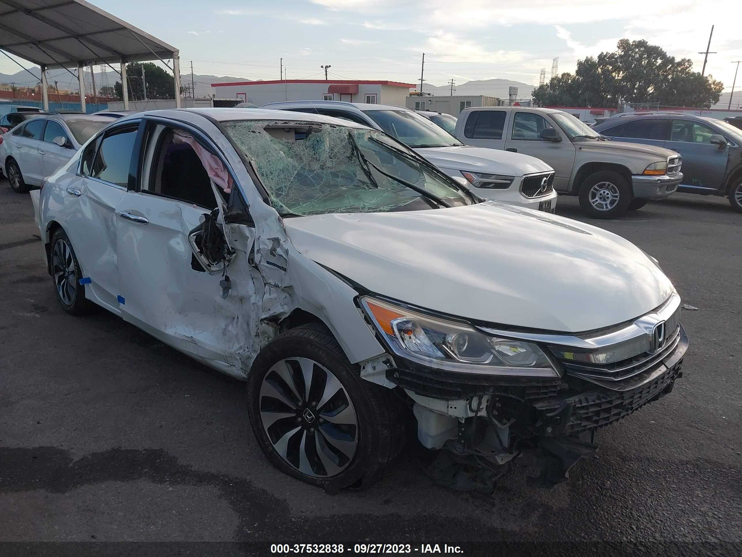 HONDA ACCORD 2017 jhmcr6f30hc002444