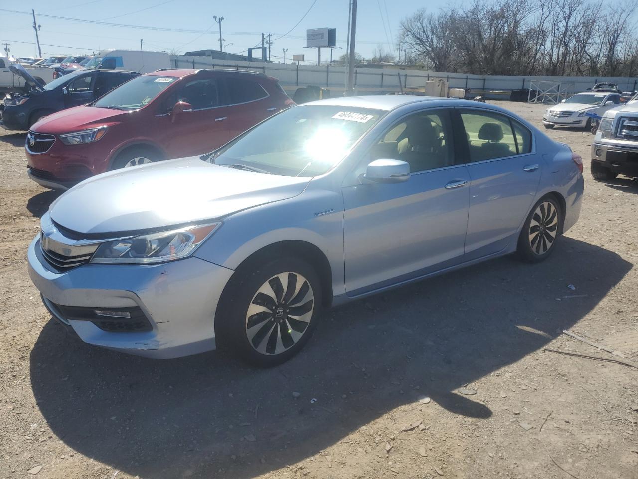 HONDA ACCORD 2017 jhmcr6f31hc002369