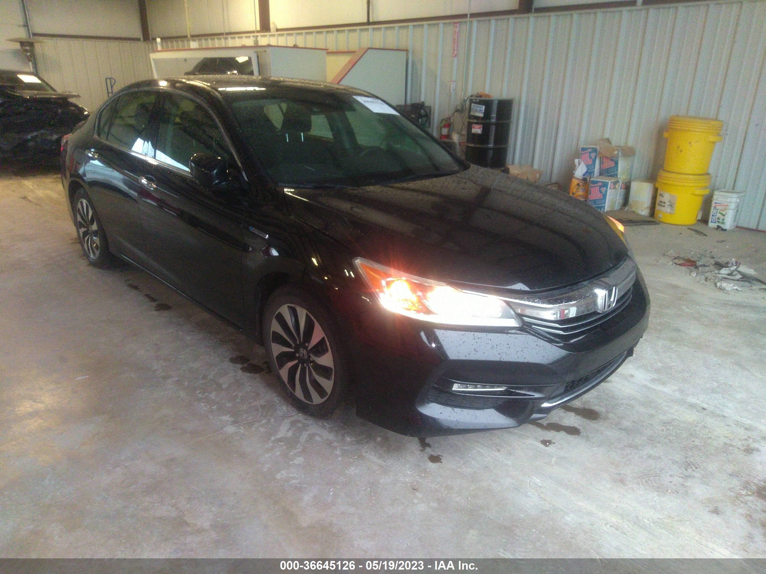 HONDA ACCORD 2017 jhmcr6f36hc001248