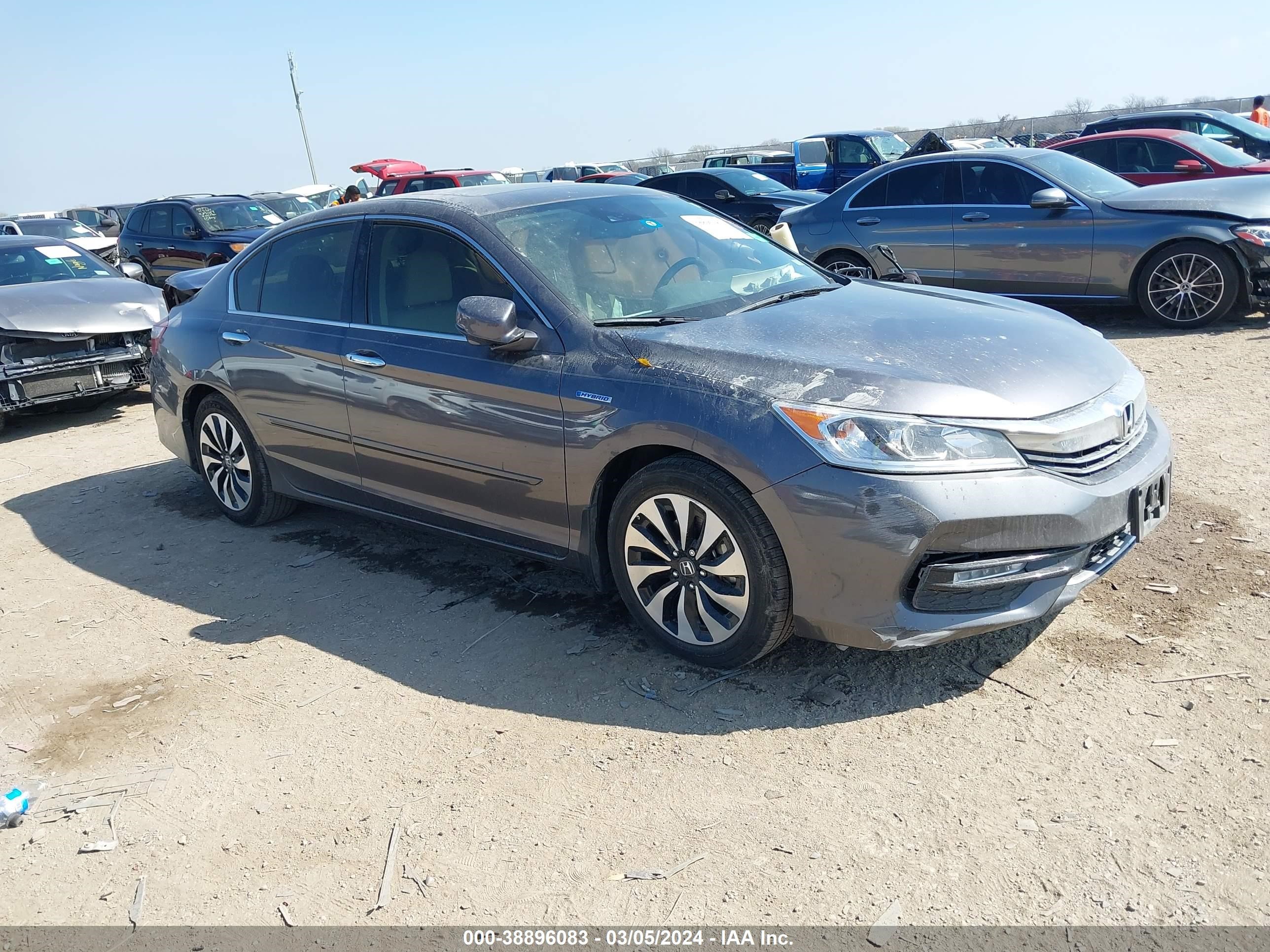 HONDA ACCORD 2017 jhmcr6f51hc029766