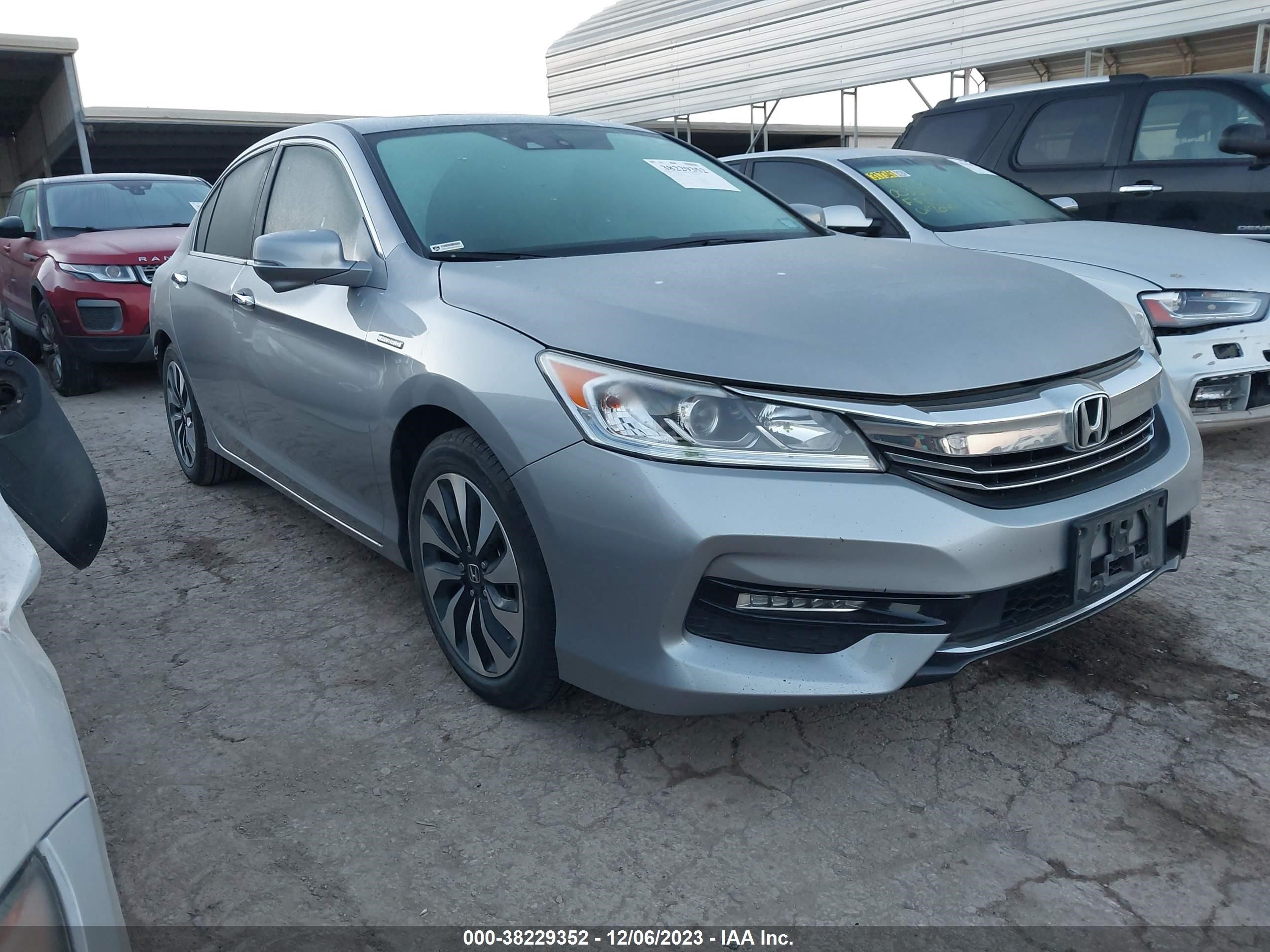 HONDA ACCORD 2017 jhmcr6f59hc005540