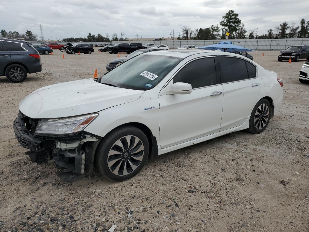 HONDA ACCORD 2017 jhmcr6f72hc000892