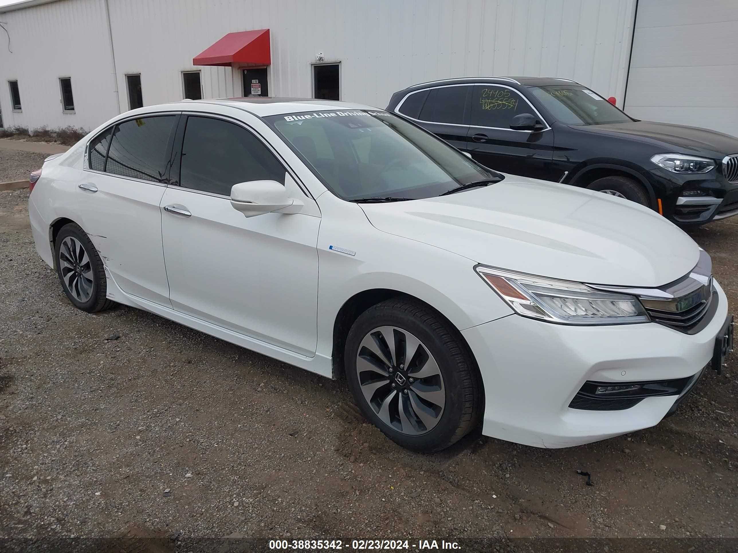 HONDA ACCORD 2017 jhmcr6f77hc020734