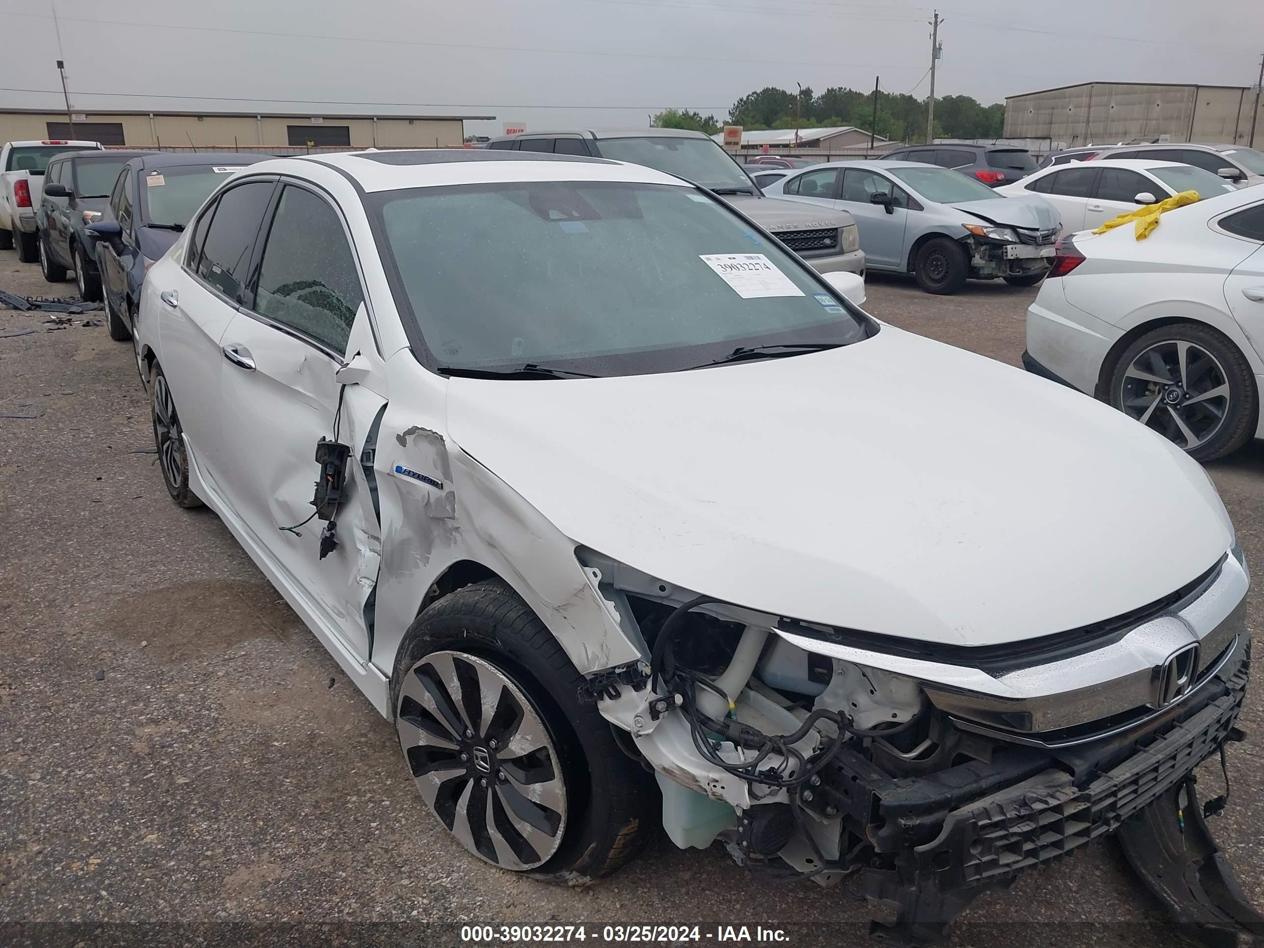 HONDA ACCORD 2017 jhmcr6f78hc027546