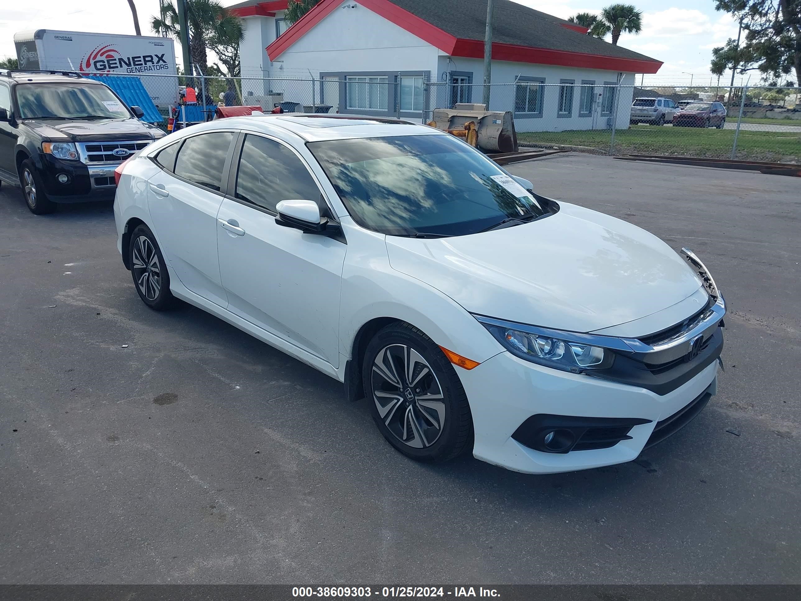 HONDA CIVIC 2018 jhmfc1f31jx003067