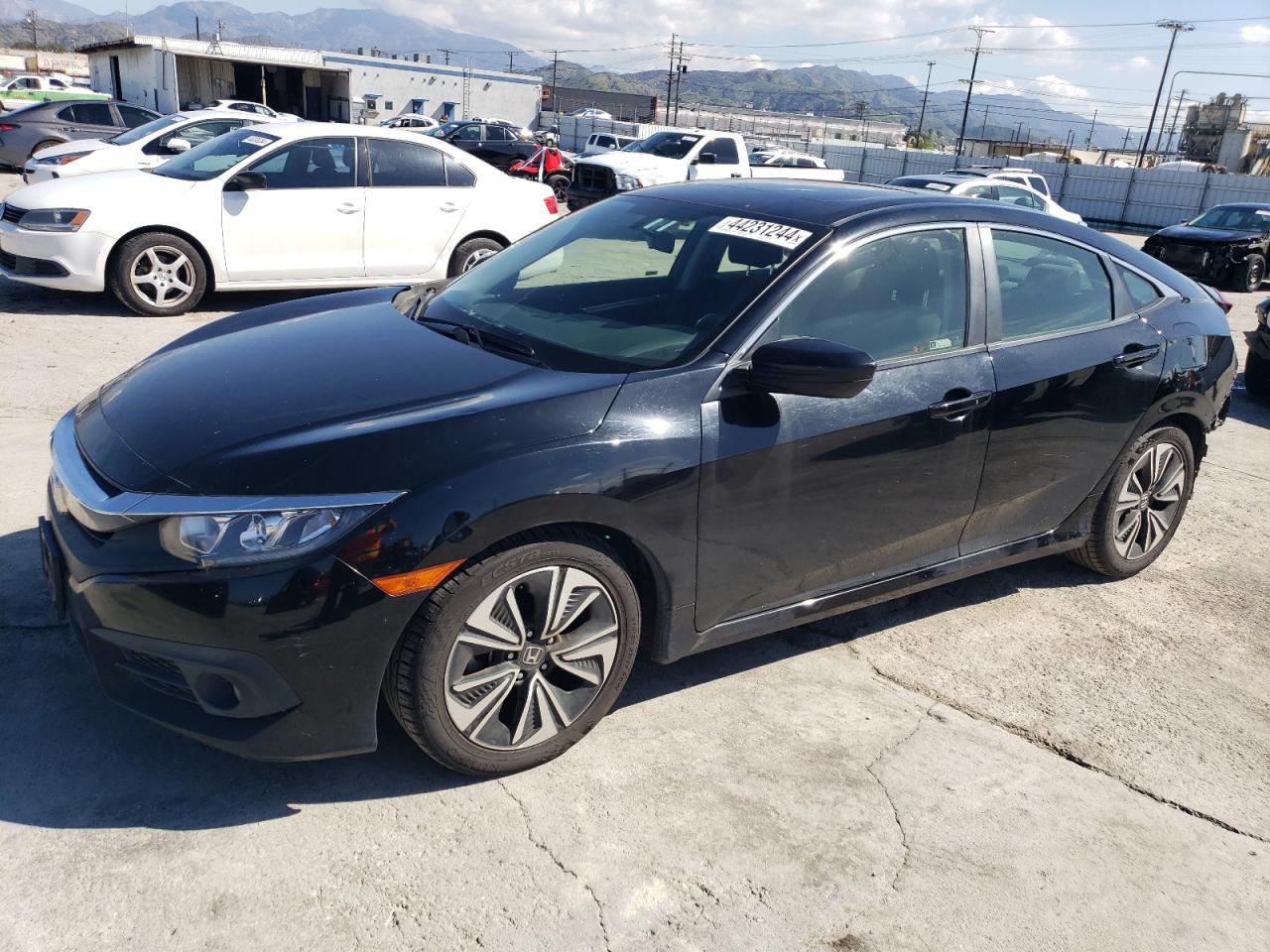 HONDA CIVIC 2018 jhmfc1f34jx010403