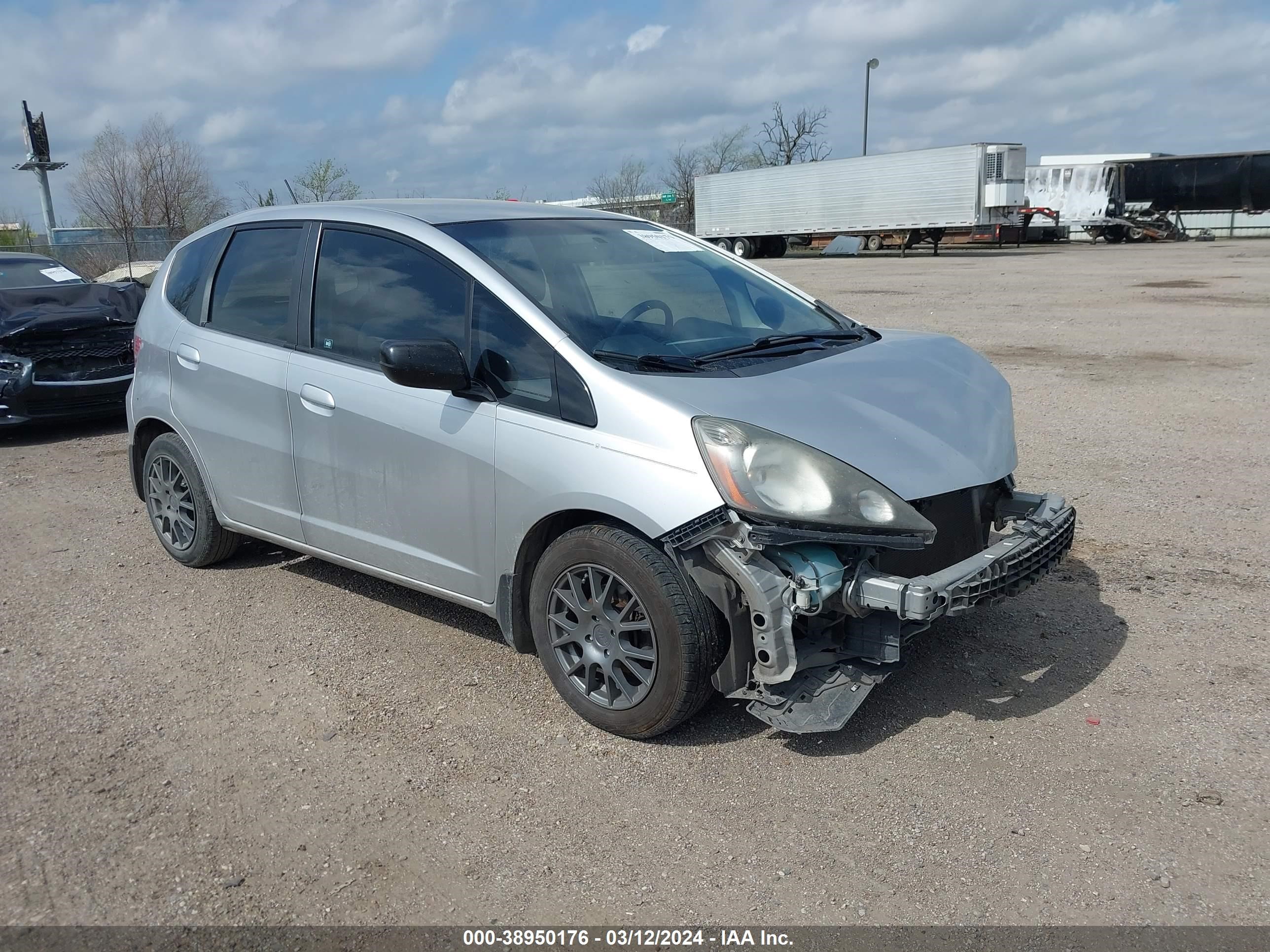 HONDA FIT 2011 jhmge8h38bs010665