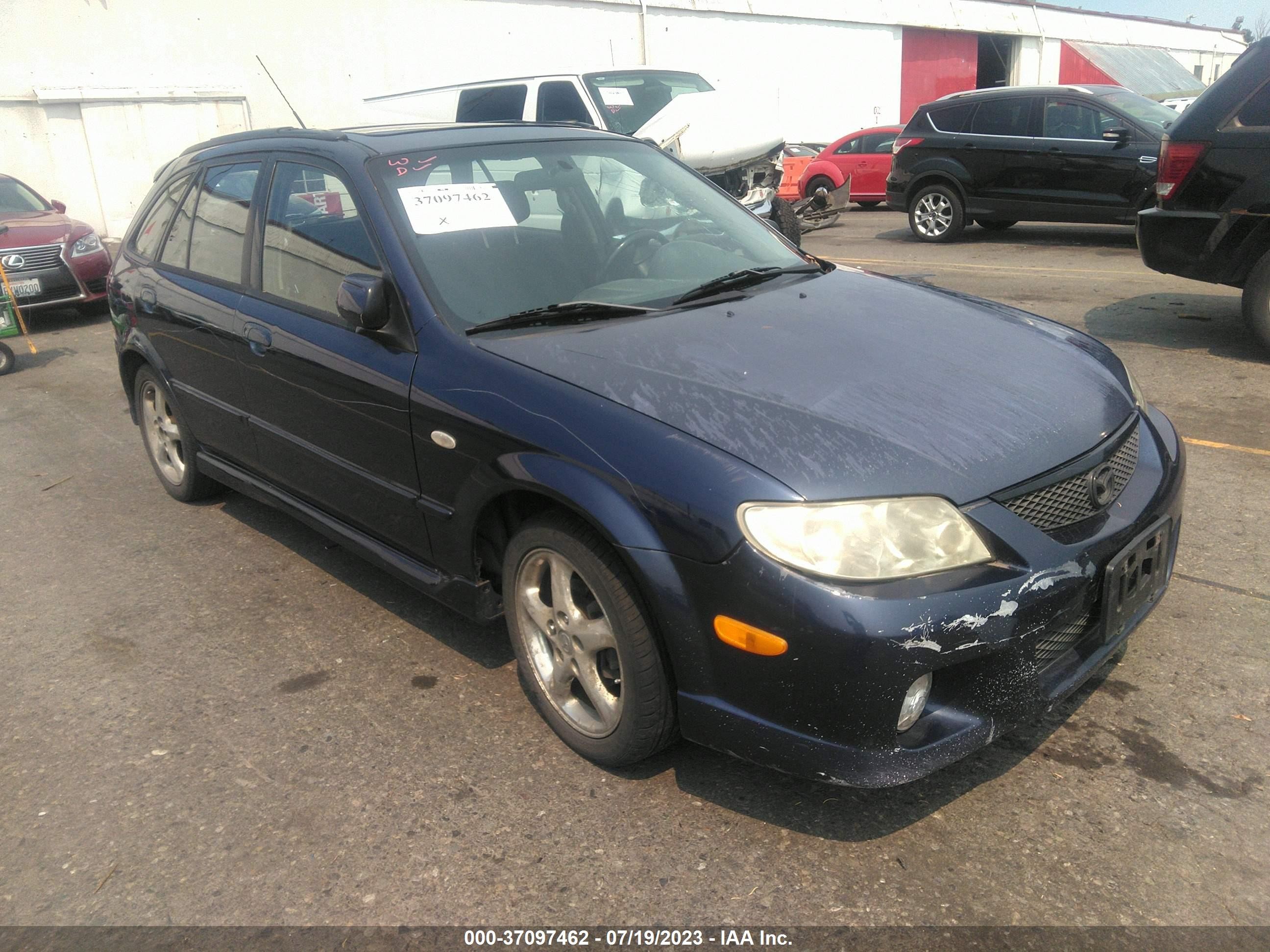 MAZDA 3 2002 jm1bj246921605888