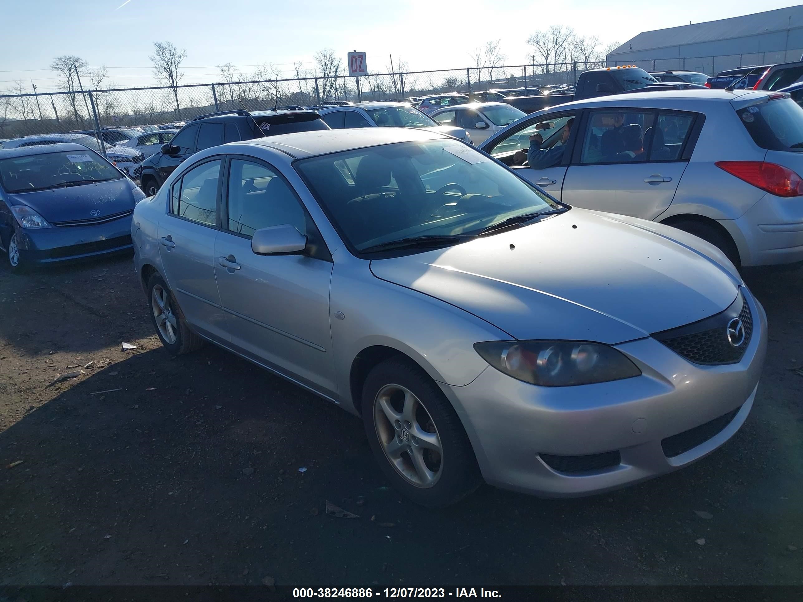 MAZDA 3 2006 jm1bk12fx61457475