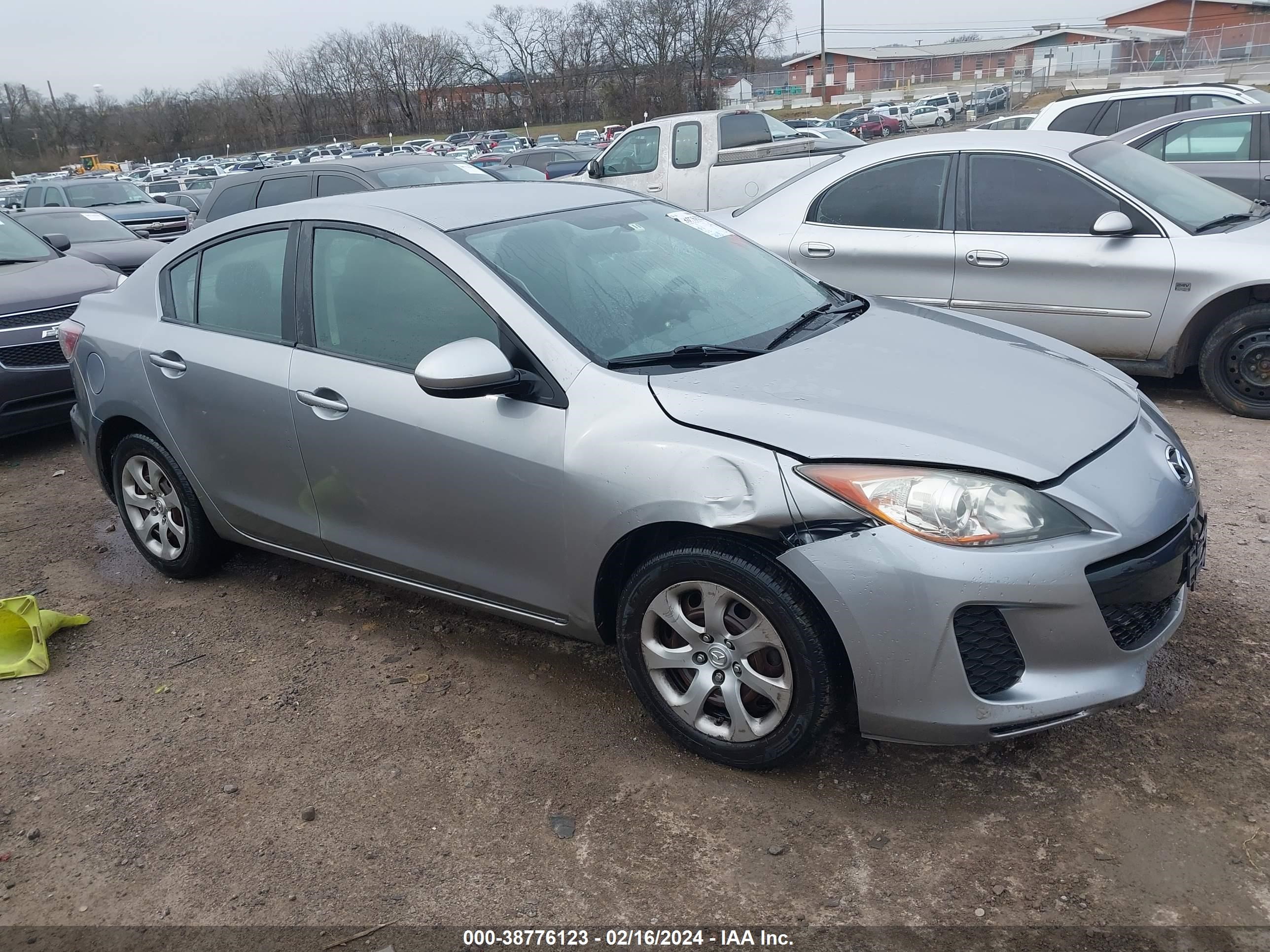 MAZDA 3 2013 jm1bl1tf2d1776703