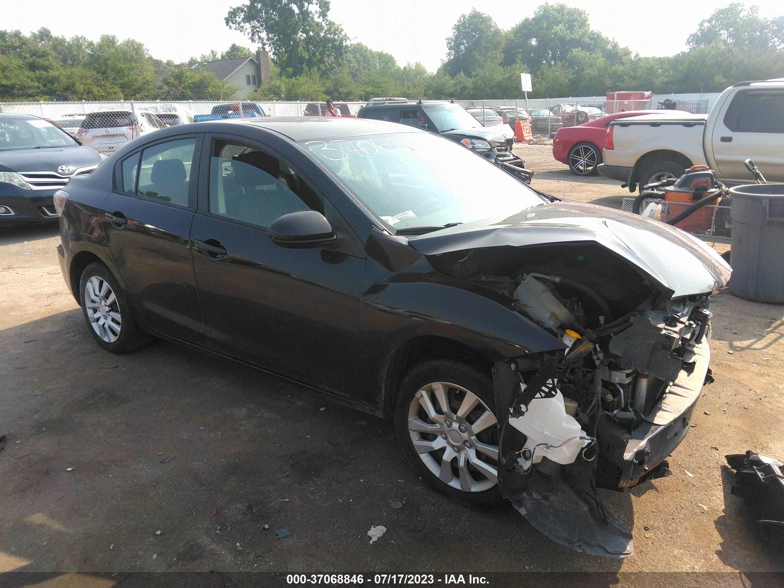 MAZDA 3 2013 jm1bl1u72d1761447