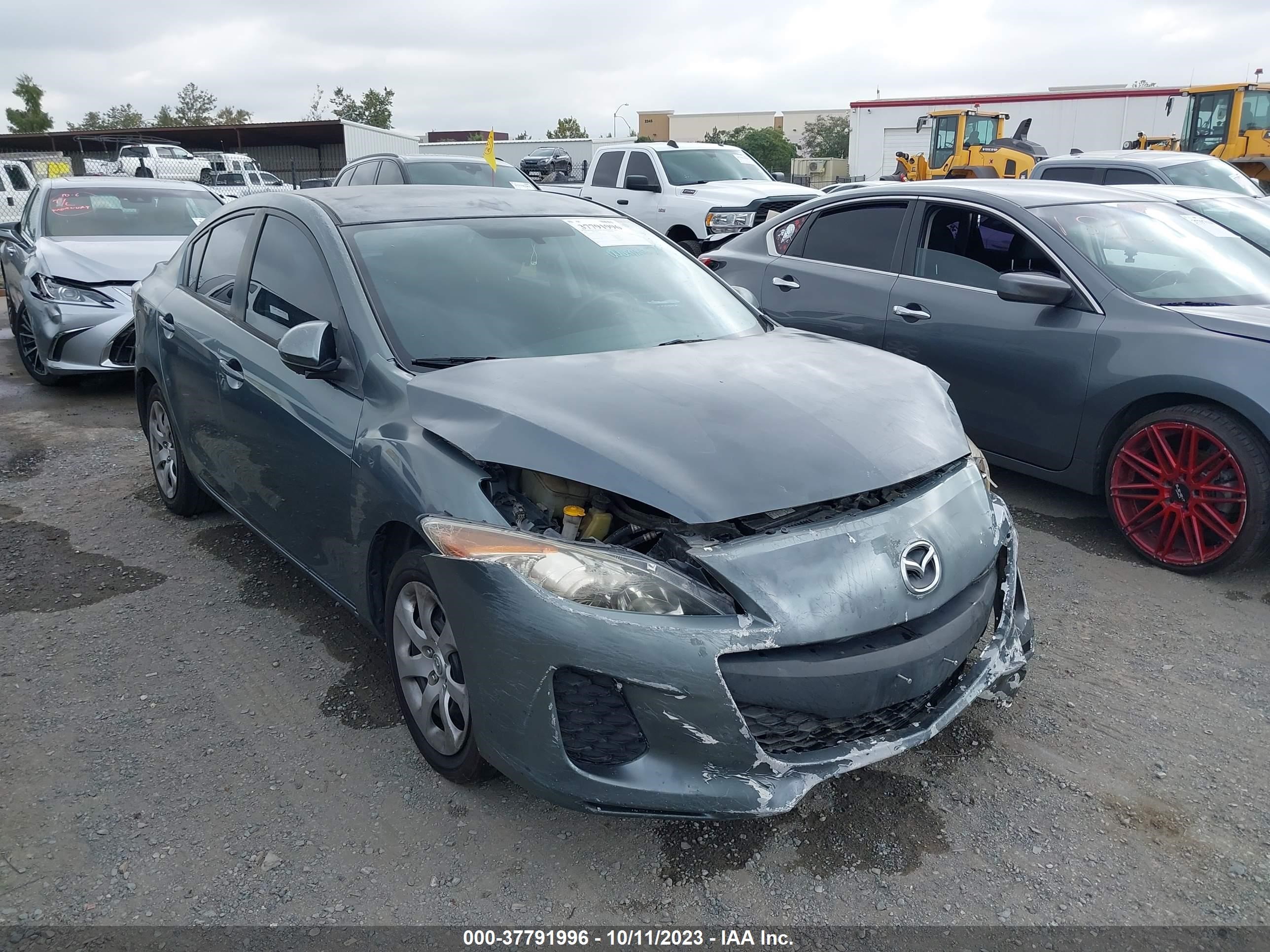 MAZDA 3 2012 jm1bl1uf1c1531906