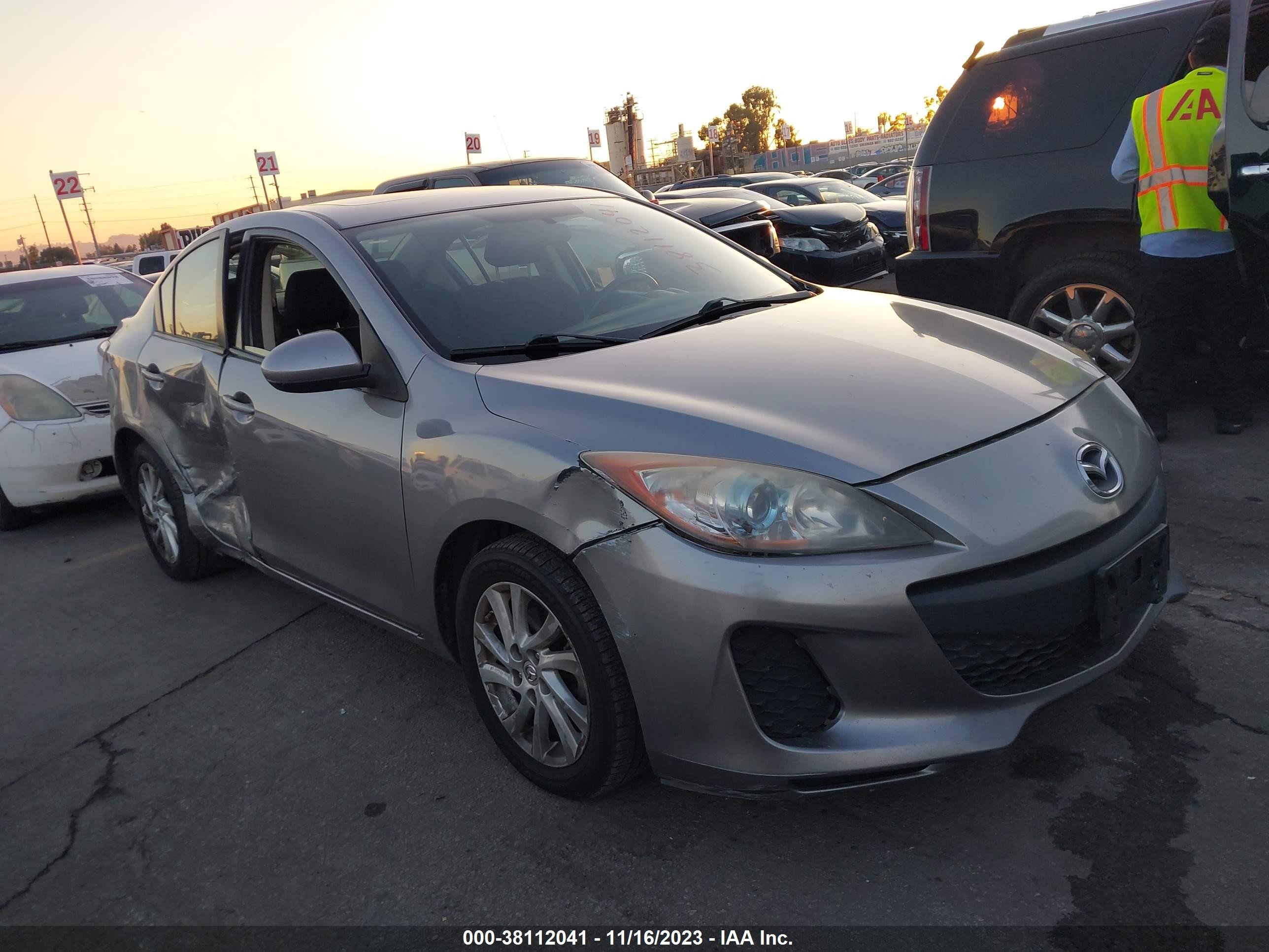 MAZDA 3 2012 jm1bl1v84c1576662