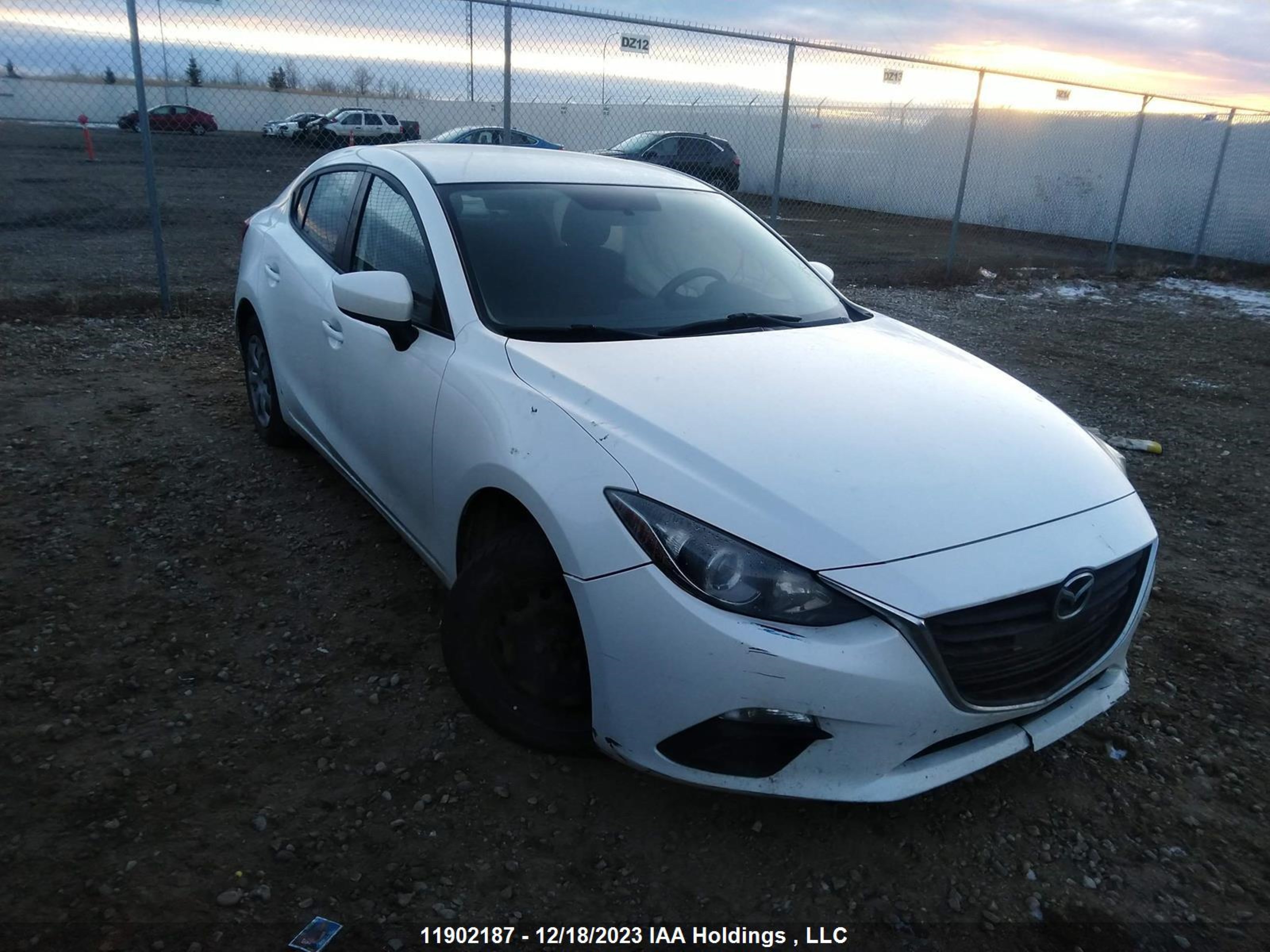 MAZDA 3 2014 jm1bm1u74e1138359